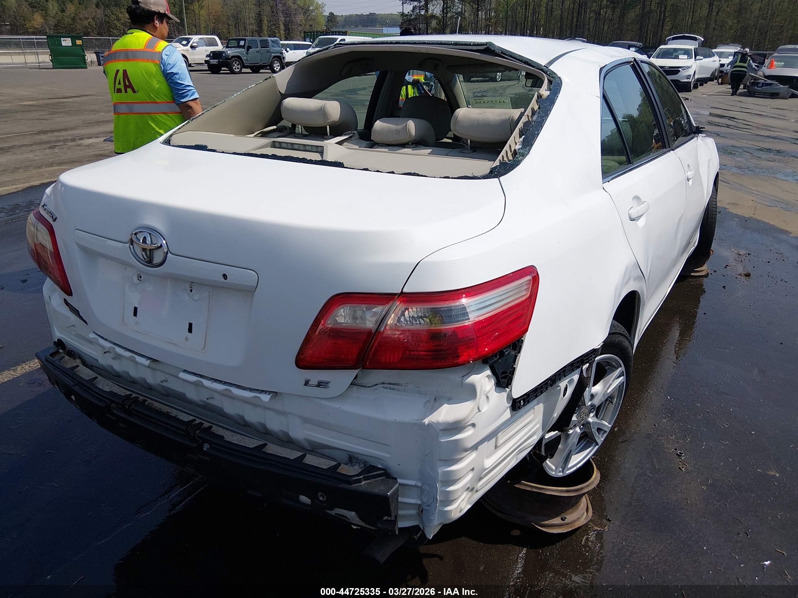 2009 Toyota Camry Le White vin: 4T1BE46K19U878564