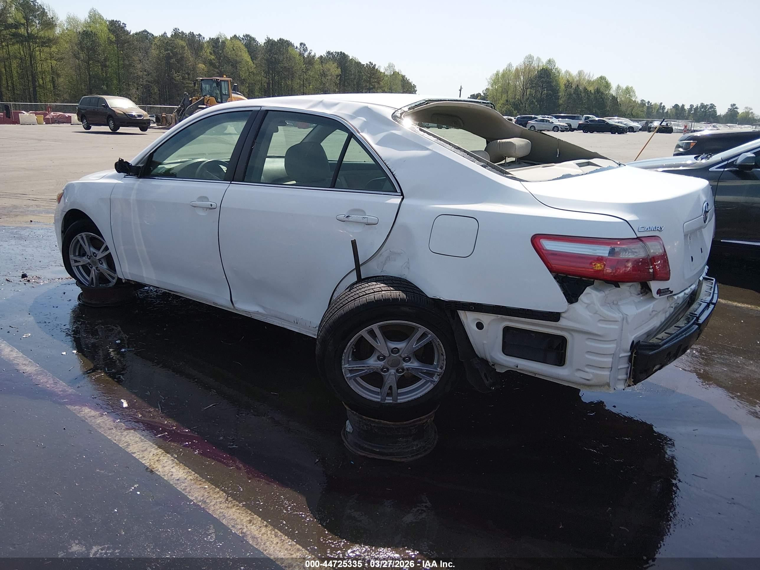 2009 Toyota Camry Le White vin: 4T1BE46K19U878564