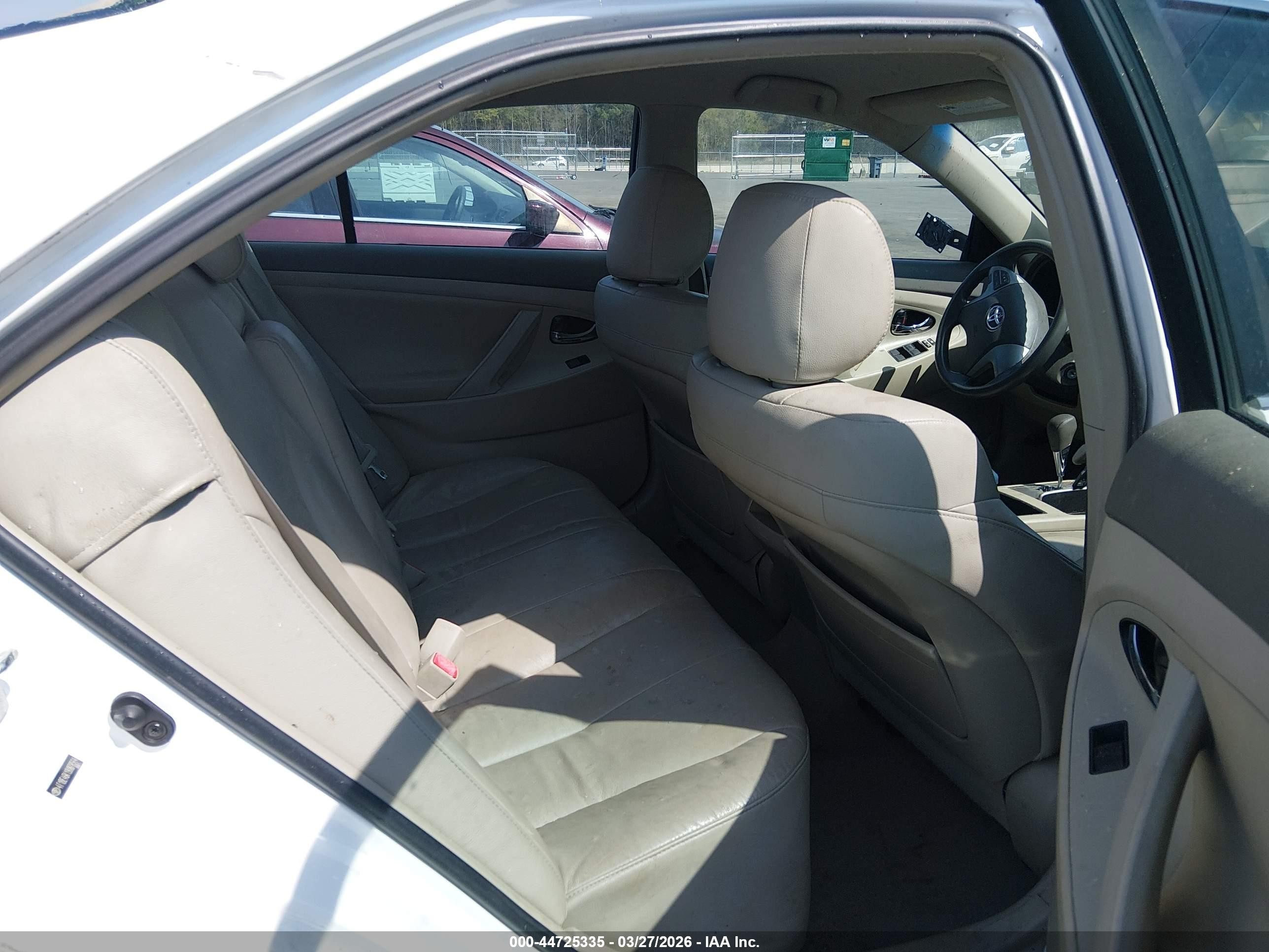 2009 Toyota Camry Le White vin: 4T1BE46K19U878564