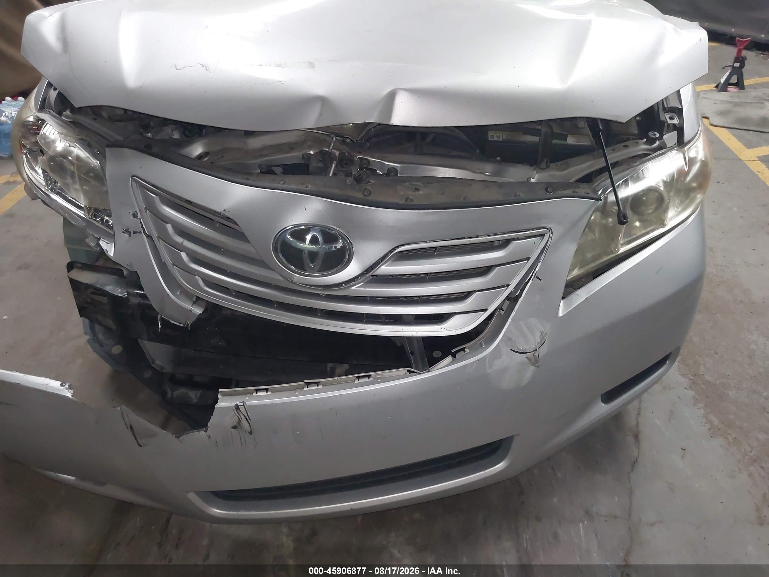 2009 Toyota Camry   Silver vin: 4T1BE46K19U890598