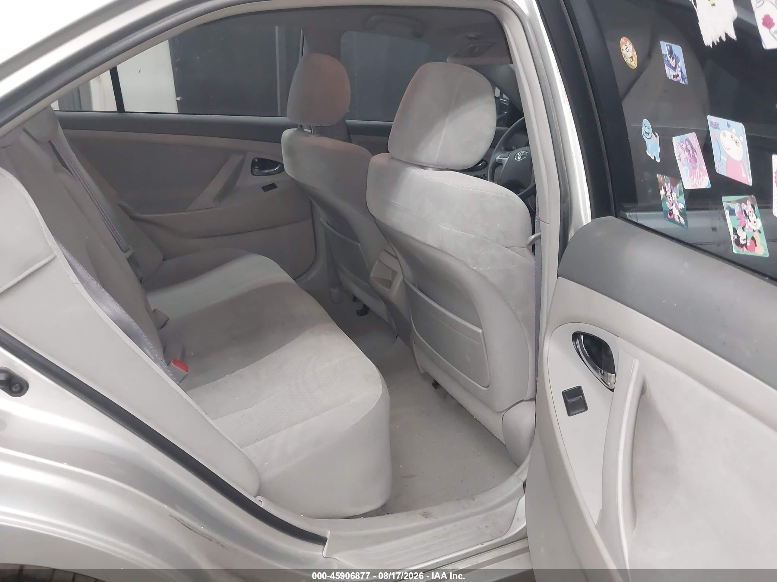 2009 Toyota Camry   Silver vin: 4T1BE46K19U890598
