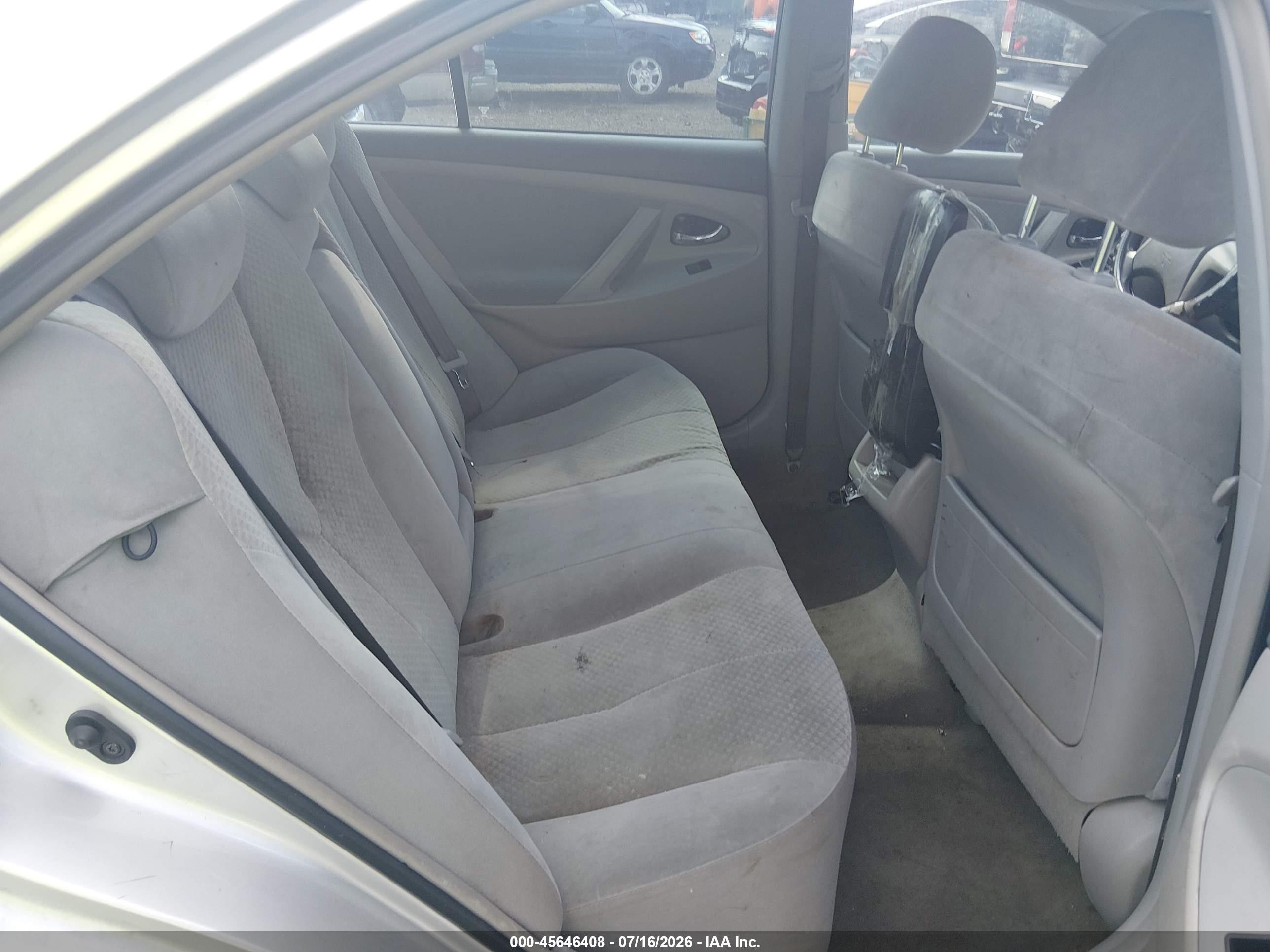 2009 Toyota Camry Le Silver vin: 4T1BE46K19U891508