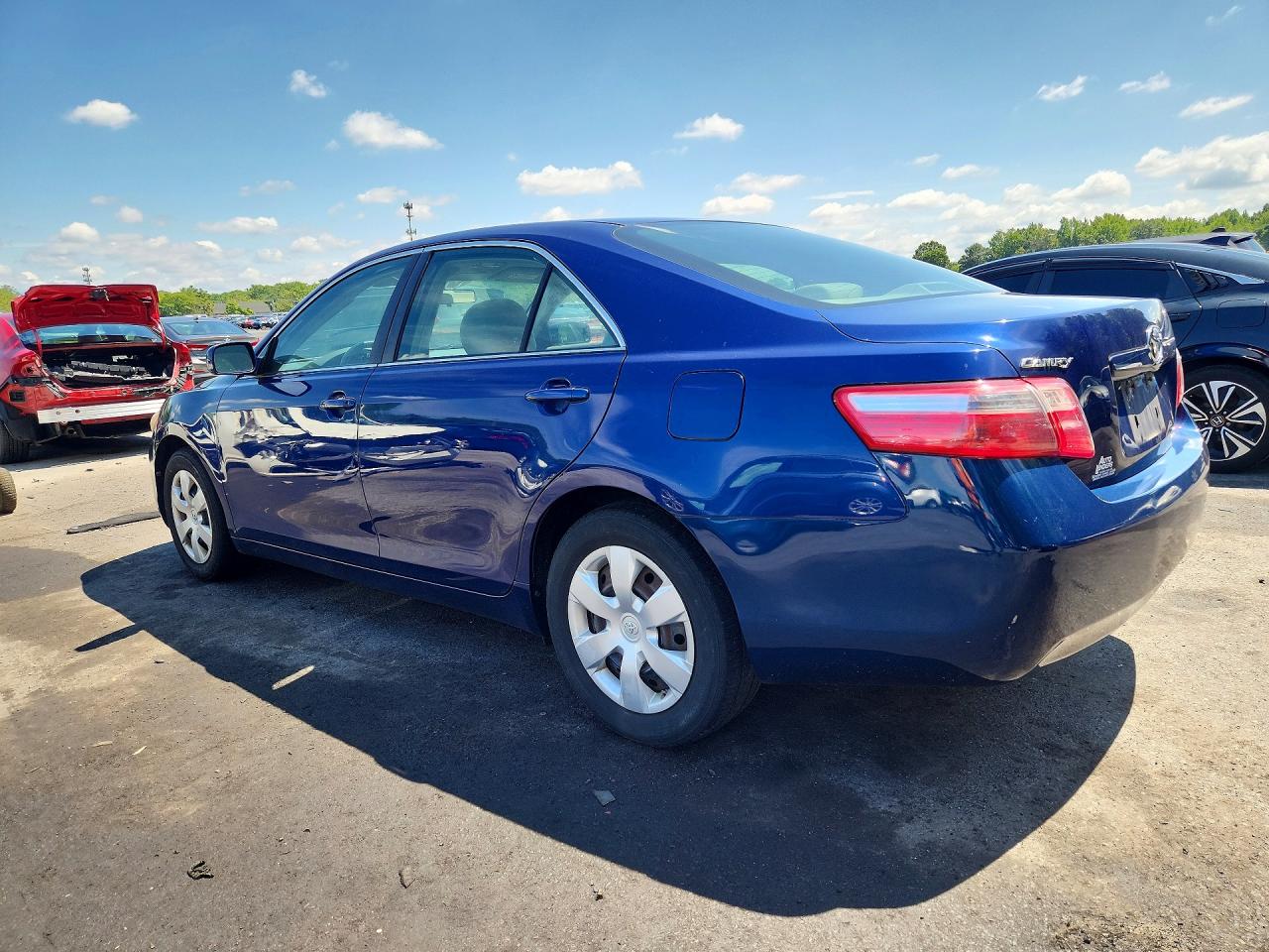 2007 Toyota Camry Le Blue vin: 4T1BE46K27U110590