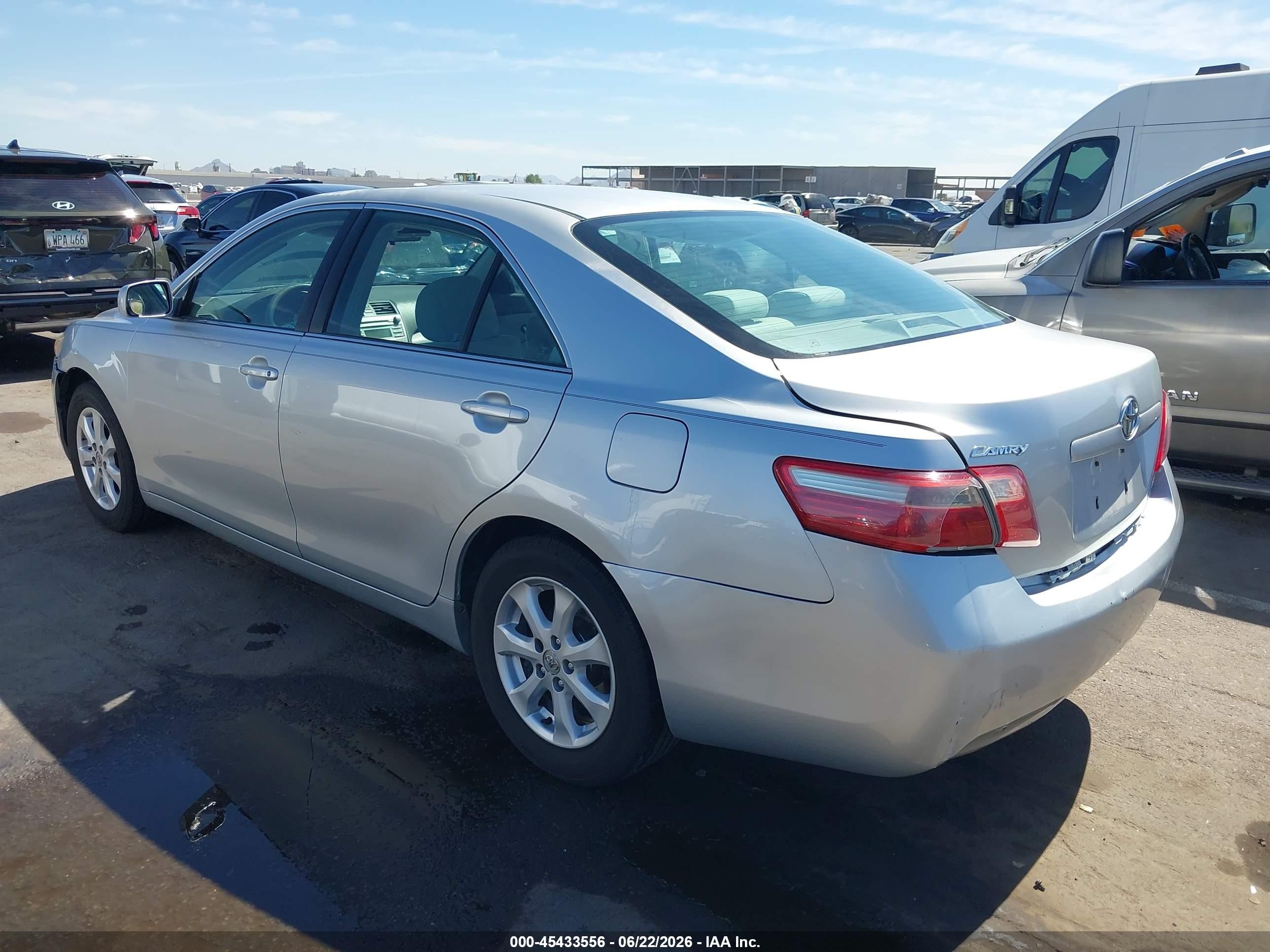 2007 Toyota Camry Le Silver vin: 4T1BE46K27U111044