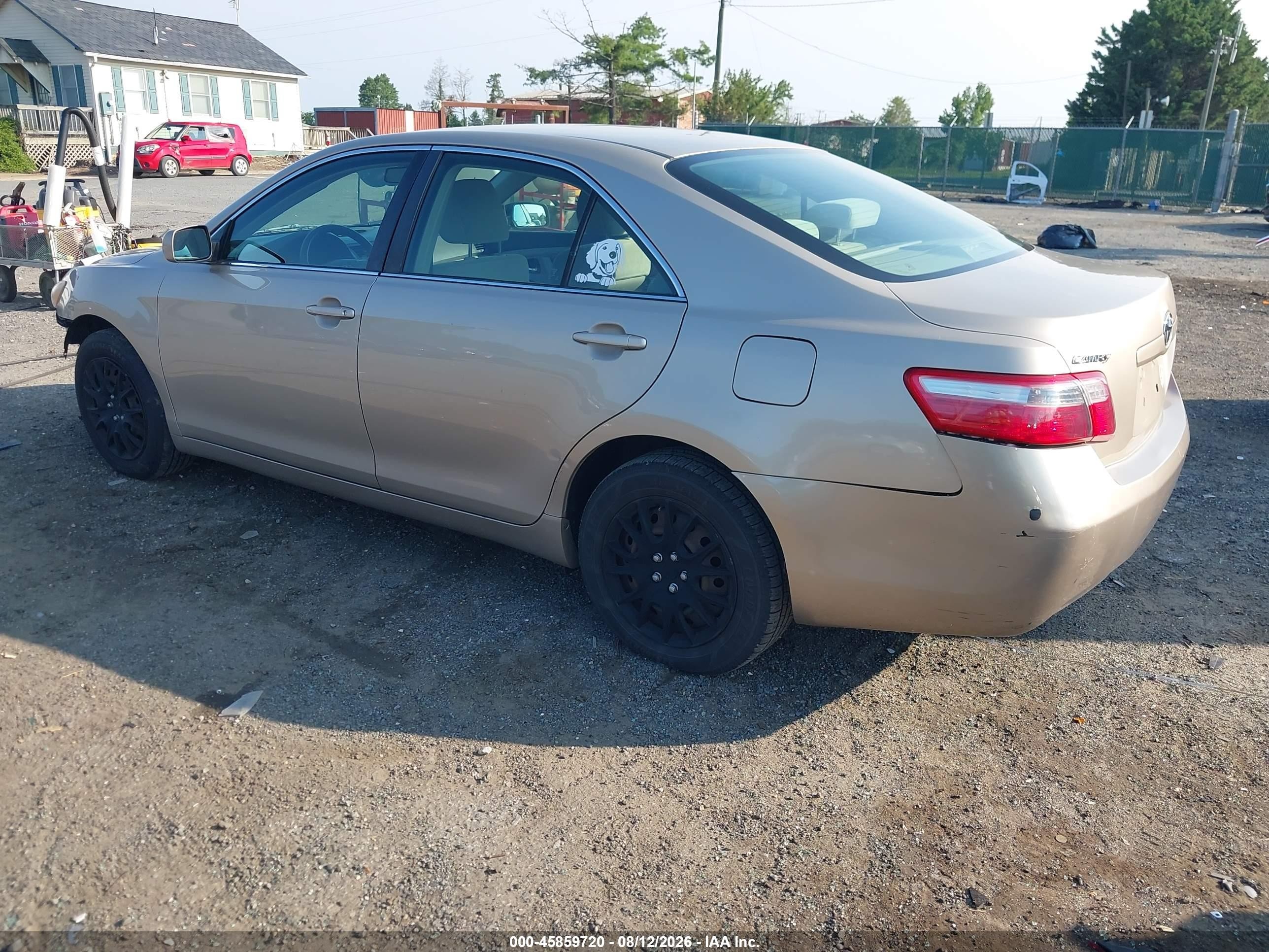 2007 Toyota Camry Le Gold vin: 4T1BE46K27U141497