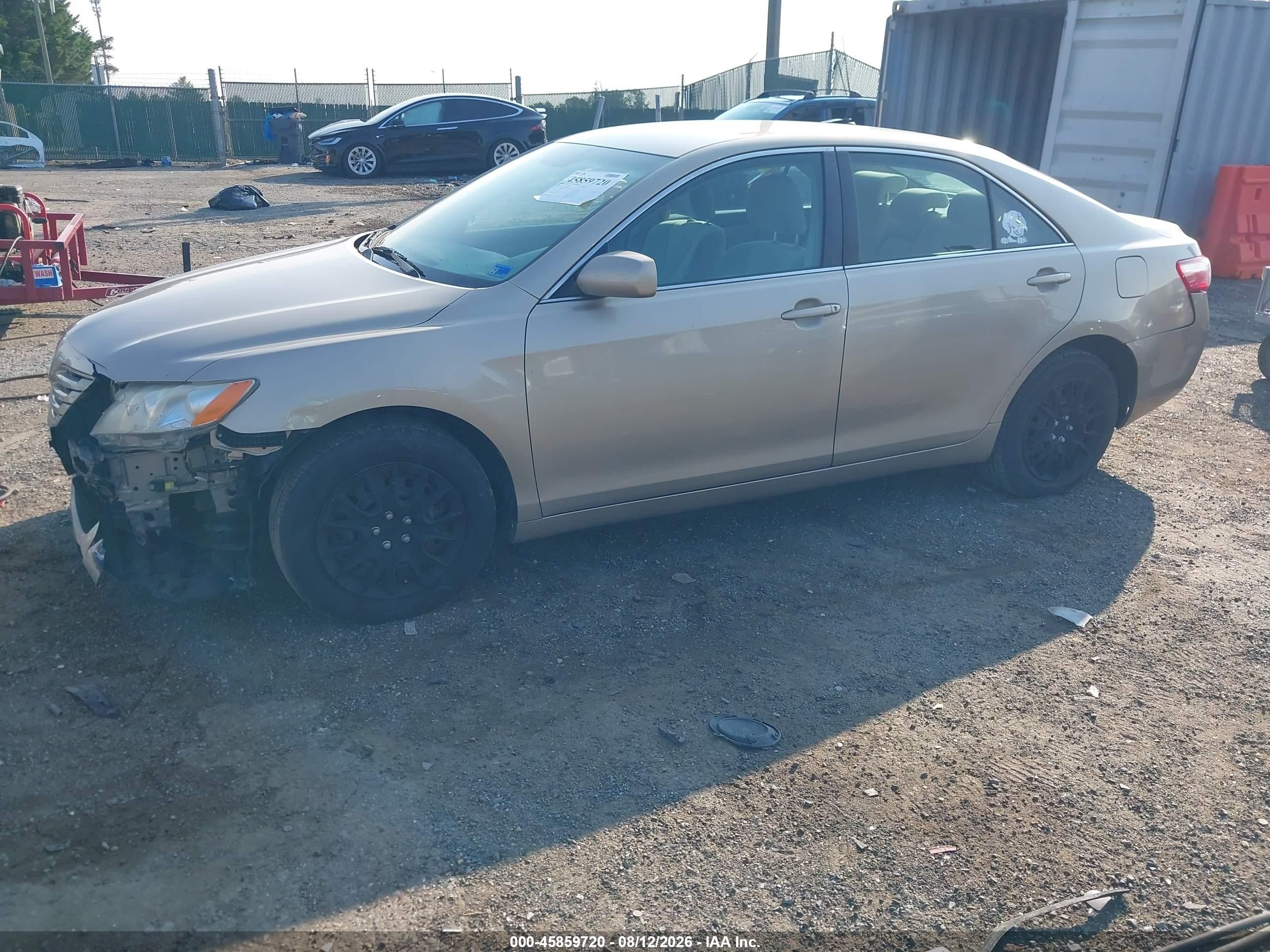 2007 Toyota Camry Le Gold vin: 4T1BE46K27U141497