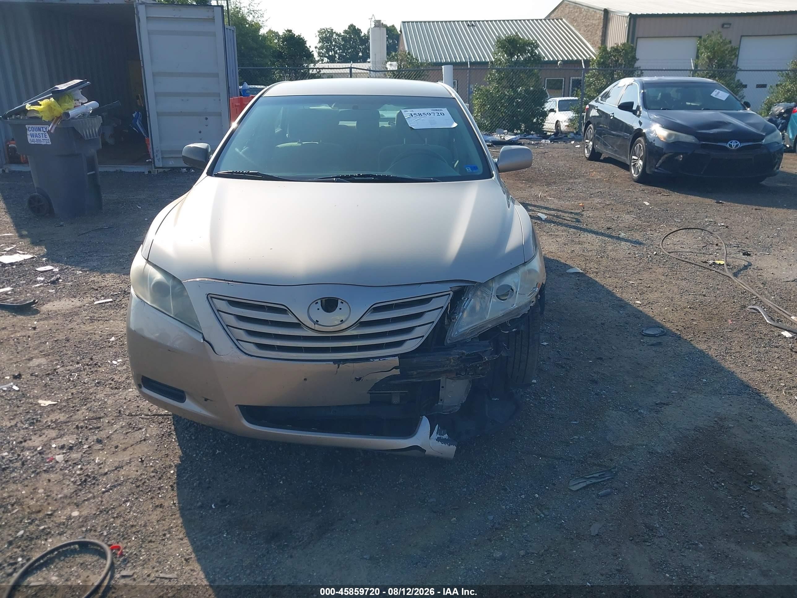 2007 Toyota Camry Le Gold vin: 4T1BE46K27U141497