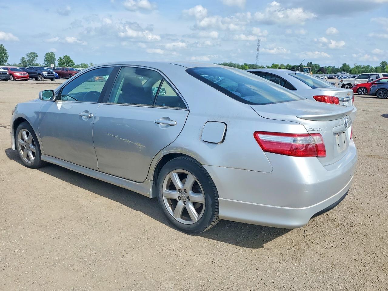 2007 Toyota Camry Ce Серебряный vin: 4T1BE46K27U180039