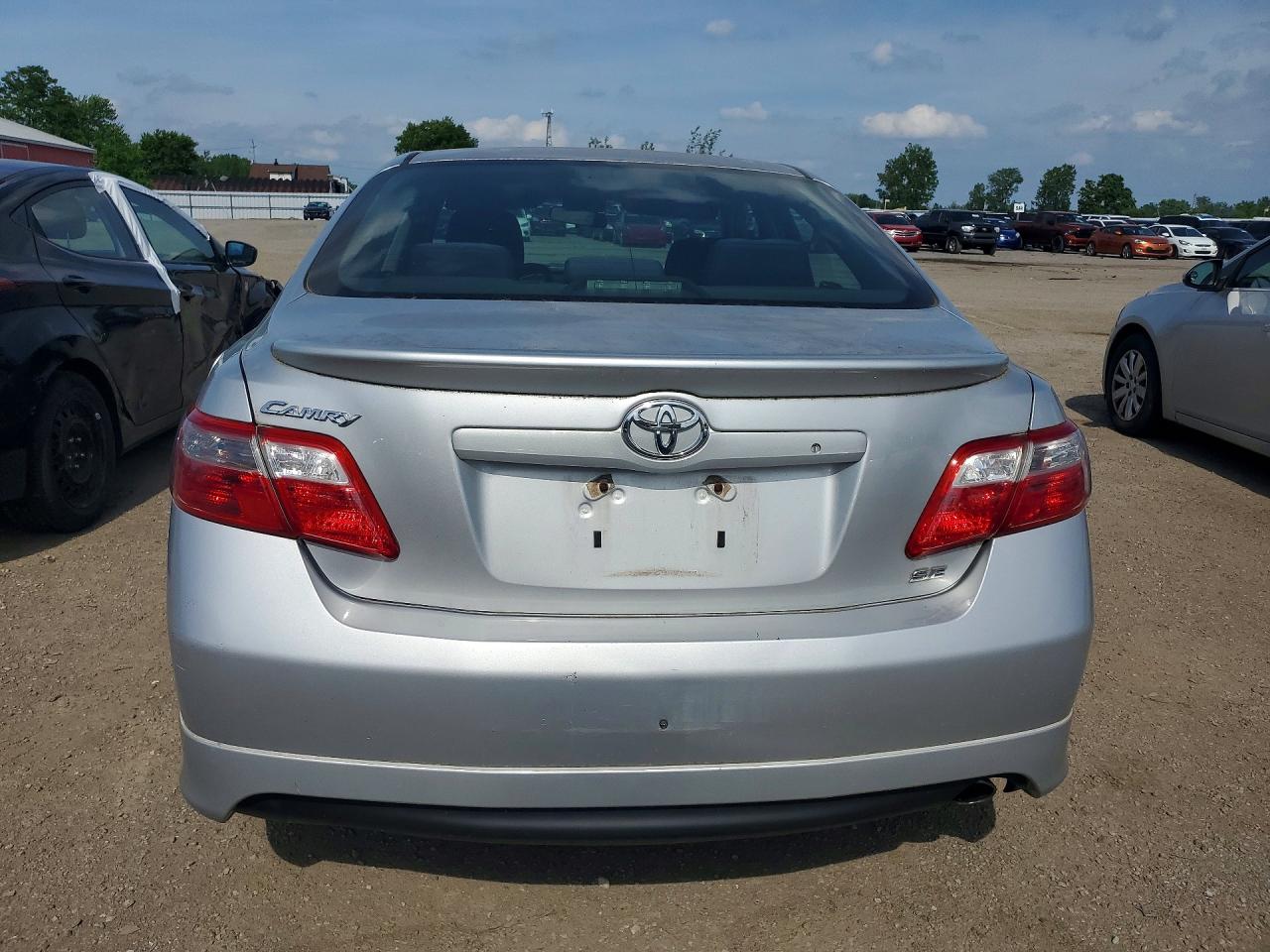 2007 Toyota Camry Ce Серебряный vin: 4T1BE46K27U180039