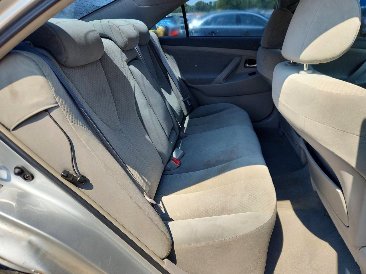 2007 Toyota Camry Le Silver vin: 4T1BE46K27U504638