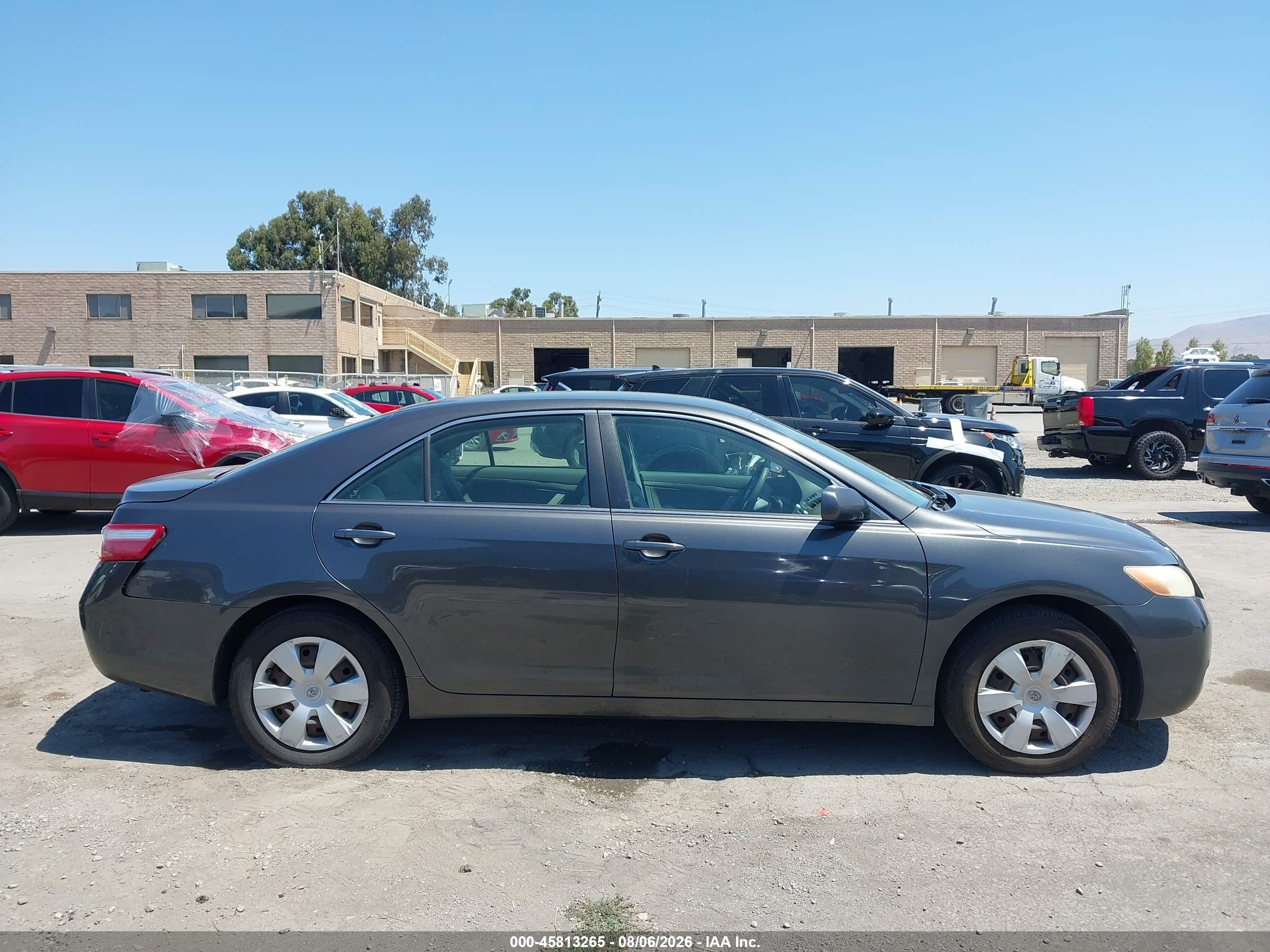 2007 Toyota Camry Le Gray vin: 4T1BE46K27U504736