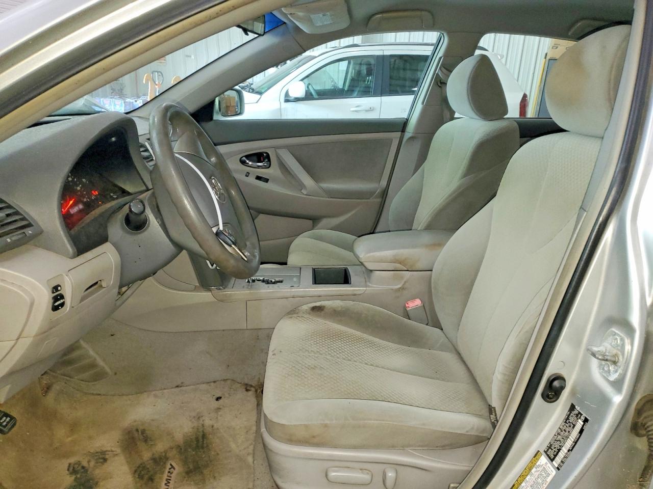 2007 Toyota Camry Le Silver vin: 4T1BE46K27U559669