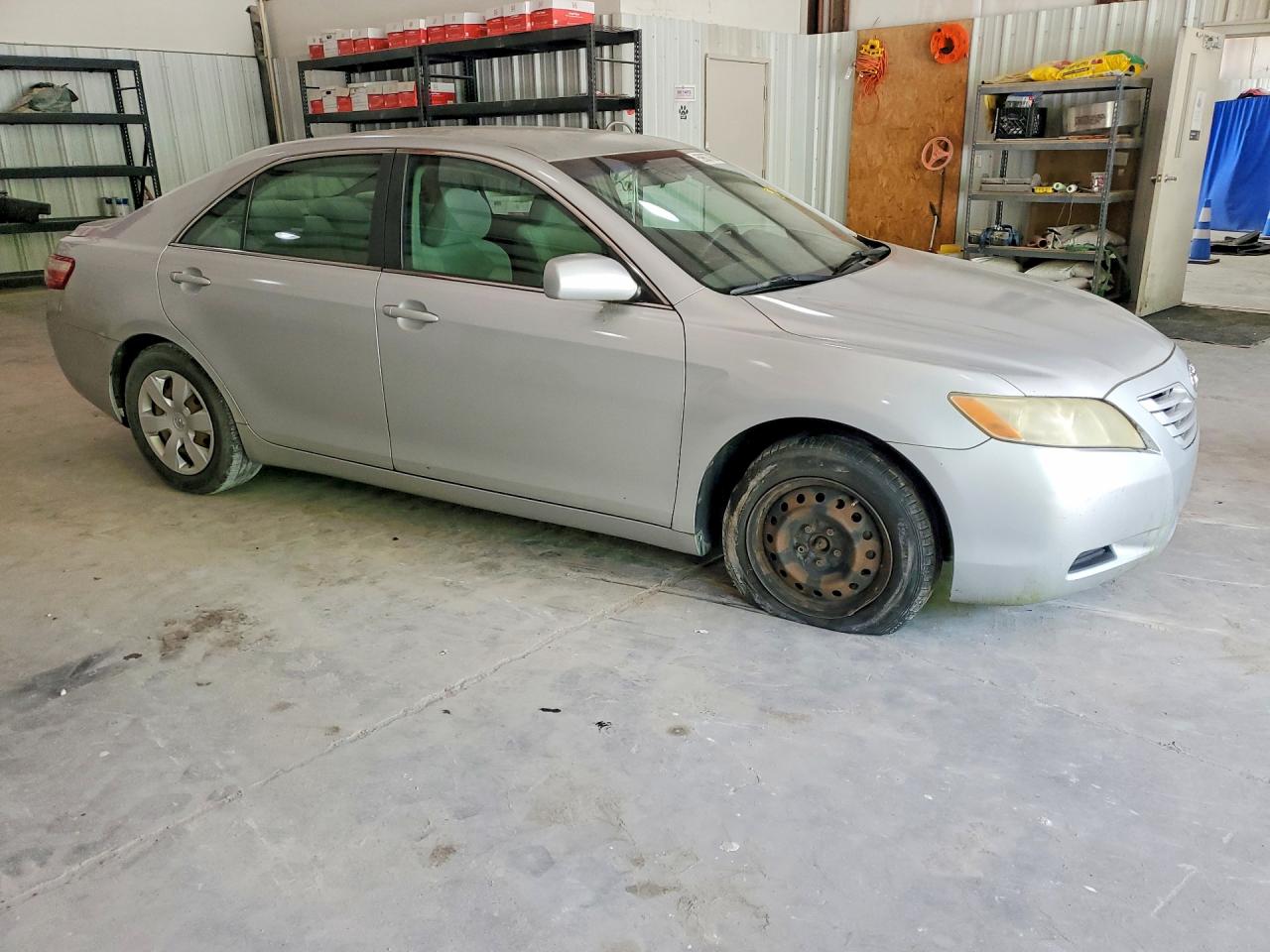 2007 Toyota Camry Le Silver vin: 4T1BE46K27U559669