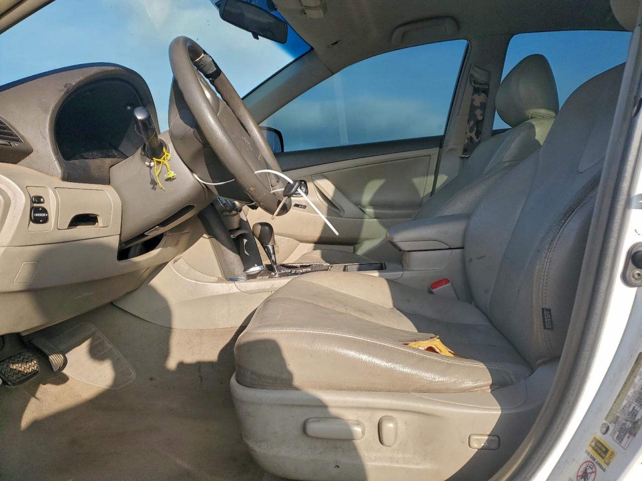 2007 Toyota Camry Le White vin: 4T1BE46K27U601998
