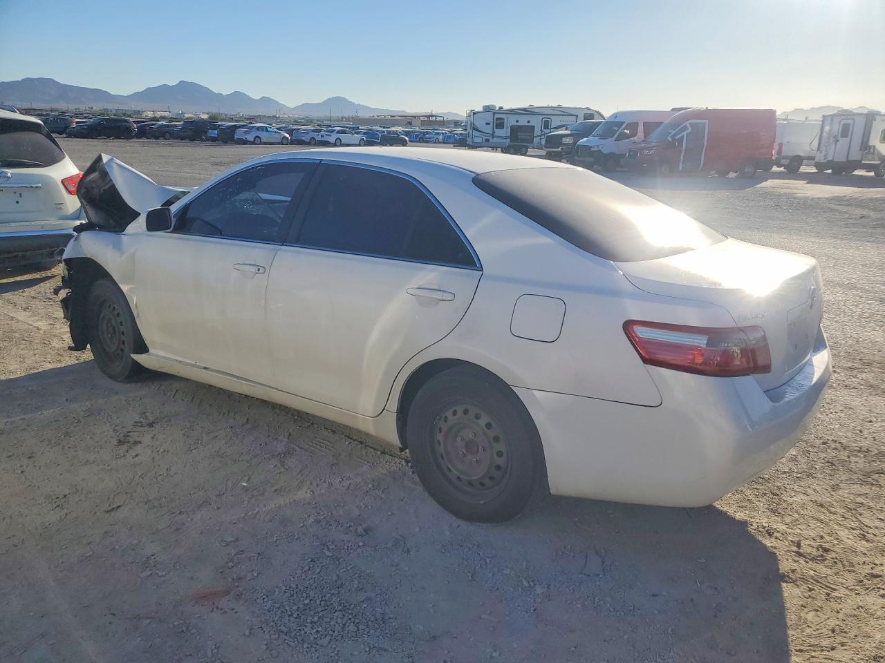 2007 Toyota Camry Le White vin: 4T1BE46K27U670545