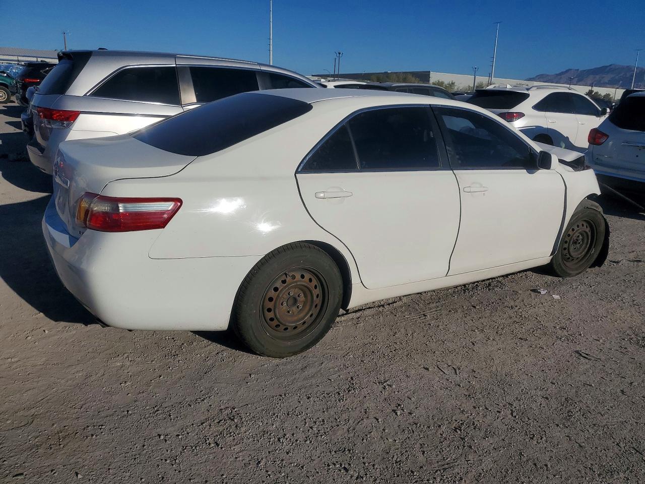 2007 Toyota Camry Le White vin: 4T1BE46K27U670545