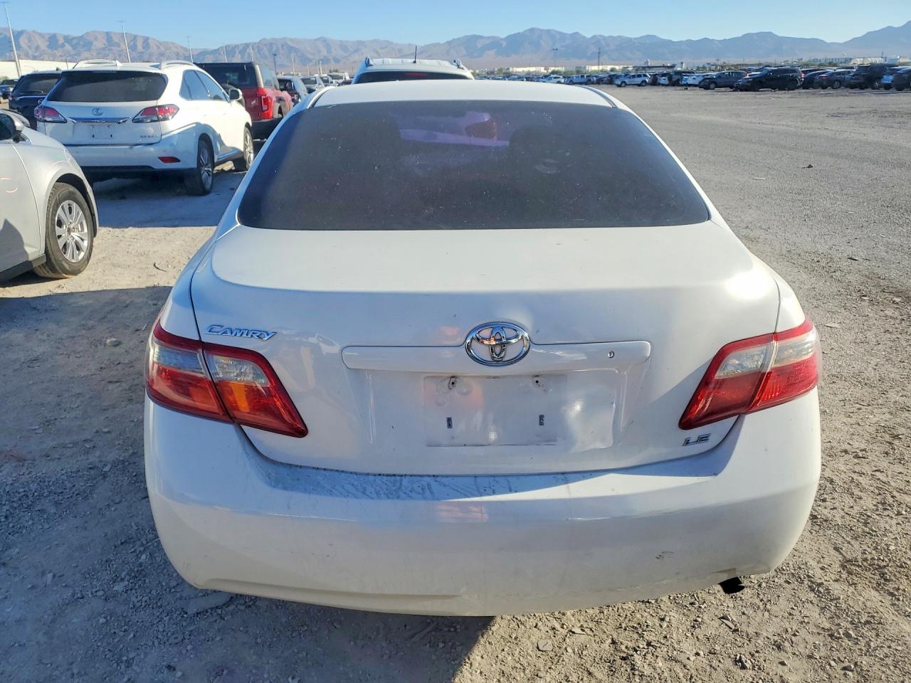 2007 Toyota Camry Le White vin: 4T1BE46K27U670545
