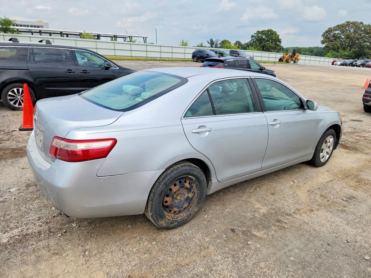 2007 Toyota Camry Le Серебряный vin: 4T1BE46K27U688964