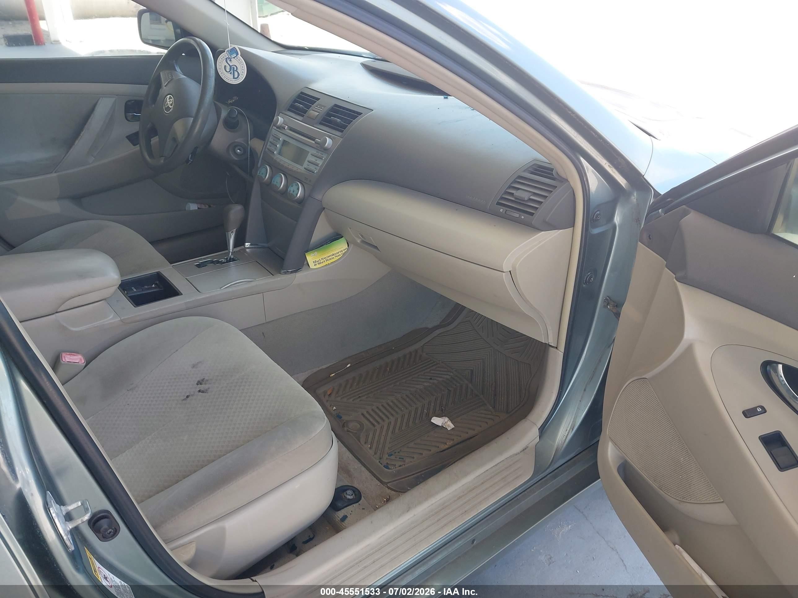 2007 Toyota Camry Le Gray vin: 4T1BE46K27U724040