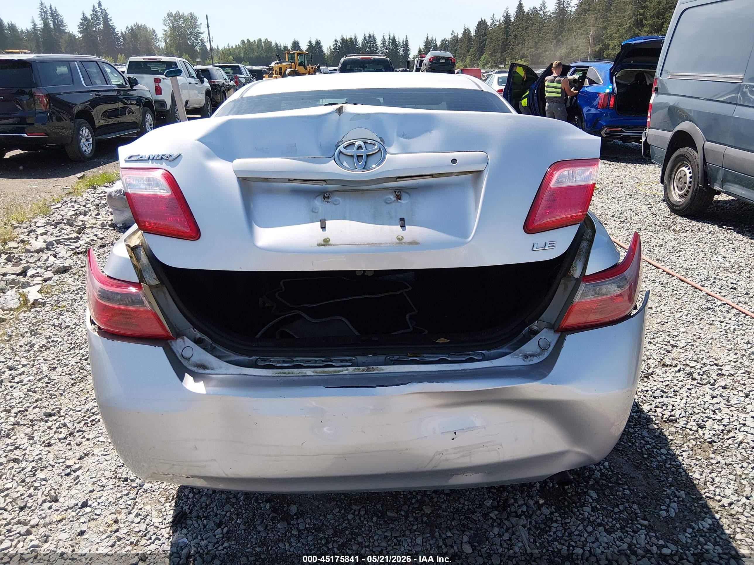 2008 Toyota Camry Le Silver vin: 4T1BE46K28U208889
