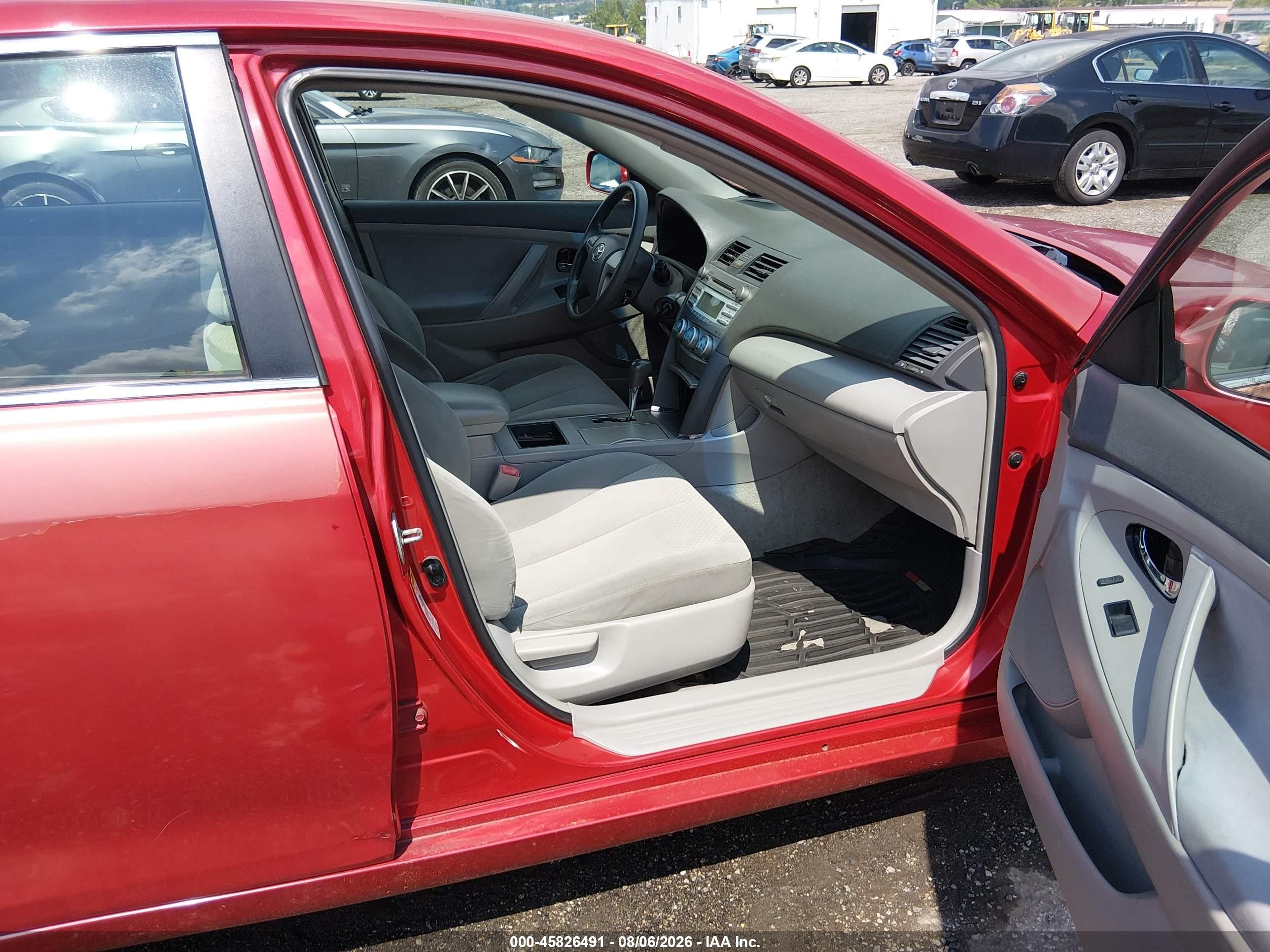 2008 Toyota Camry Le Red vin: 4T1BE46K28U214174