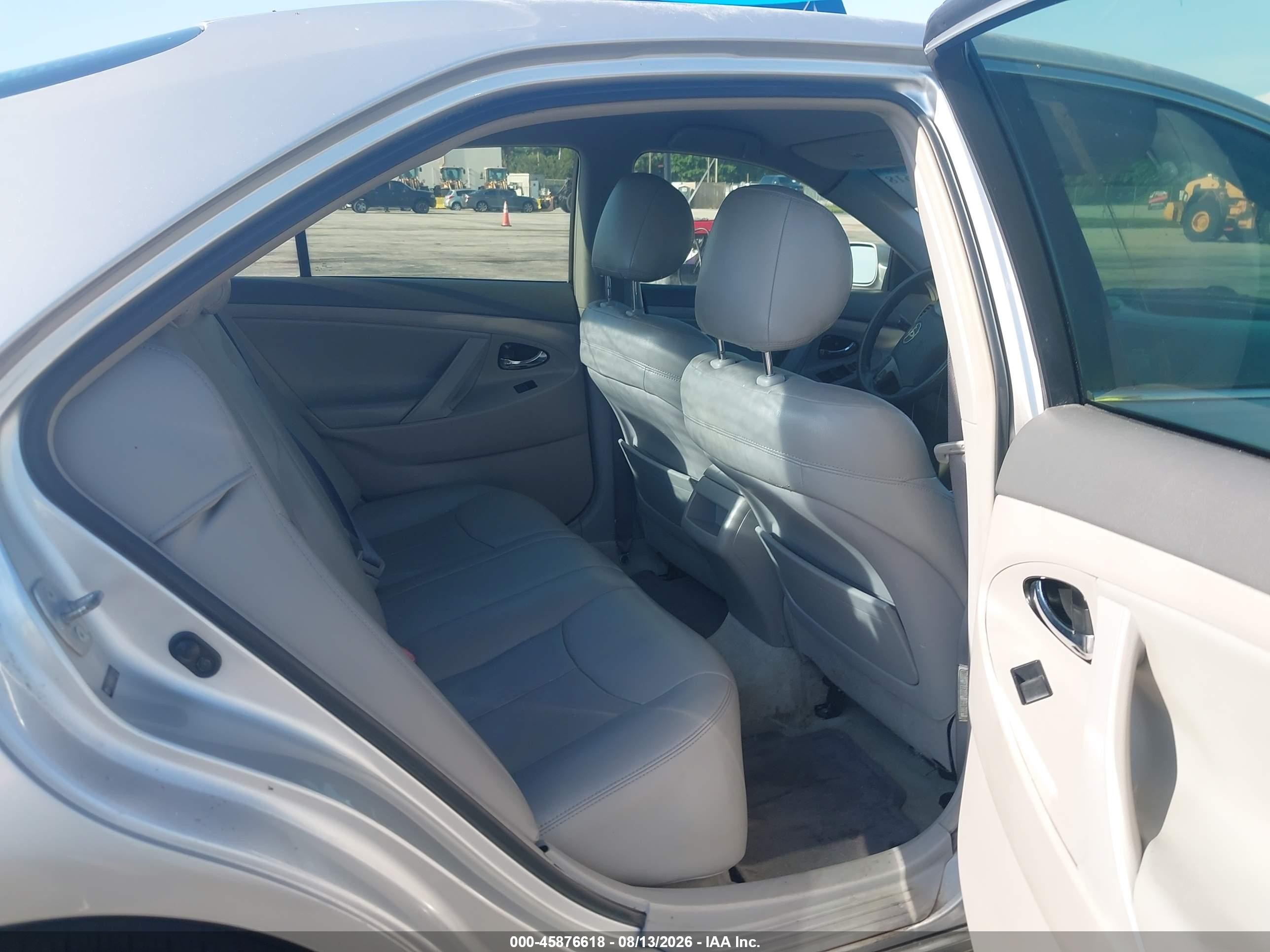 2008 Toyota Camry   Silver vin: 4T1BE46K28U231847