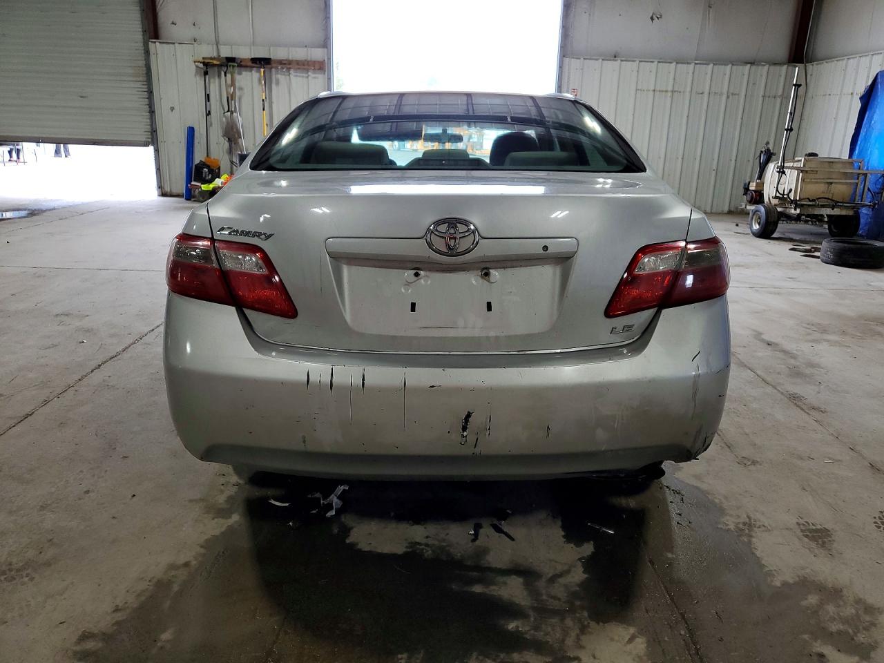 2008 Toyota Camry Le Silver vin: 4T1BE46K28U735444