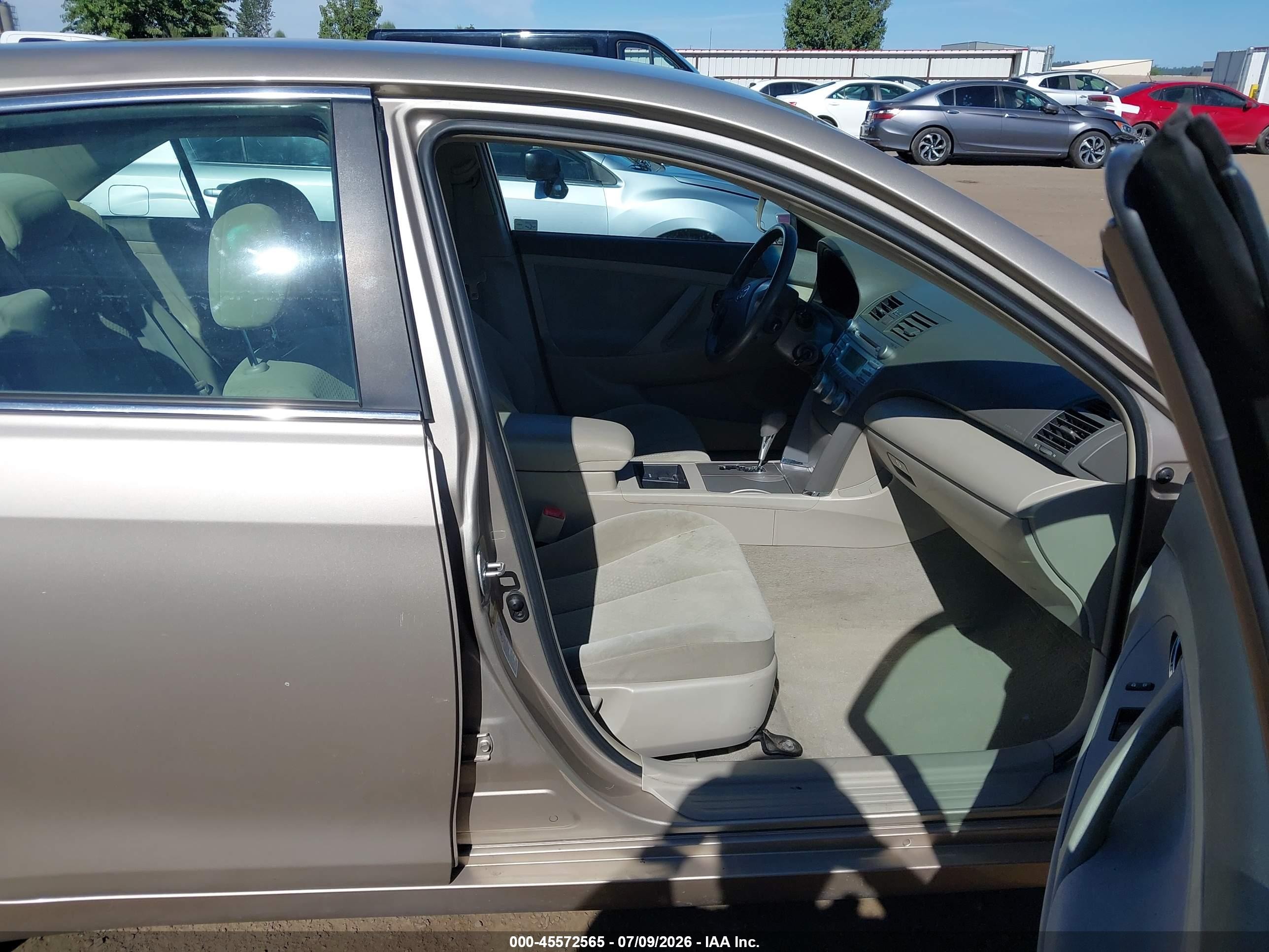 2008 Toyota Camry Le Brown vin: 4T1BE46K28U736092