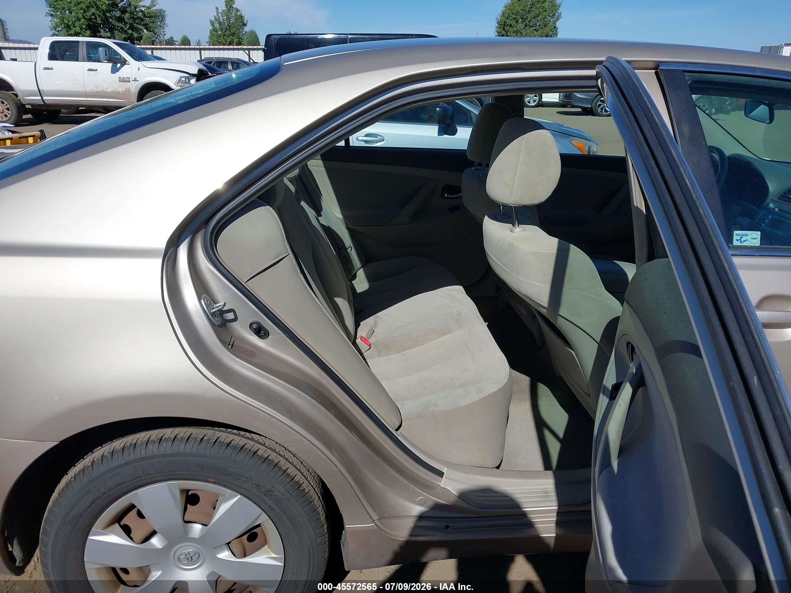 2008 Toyota Camry Le Brown vin: 4T1BE46K28U736092
