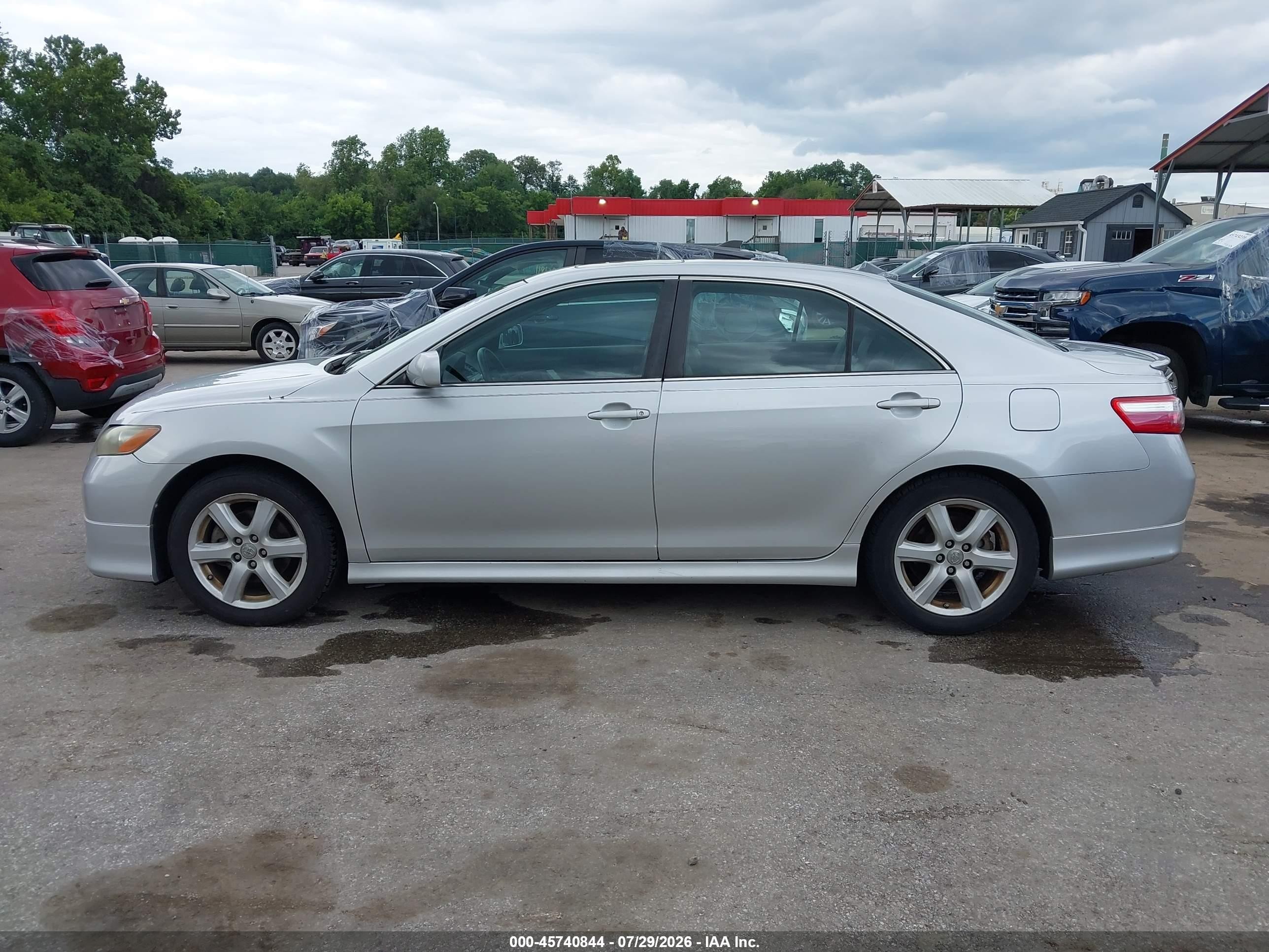 2008 Toyota Camry Se Silver vin: 4T1BE46K28U747643