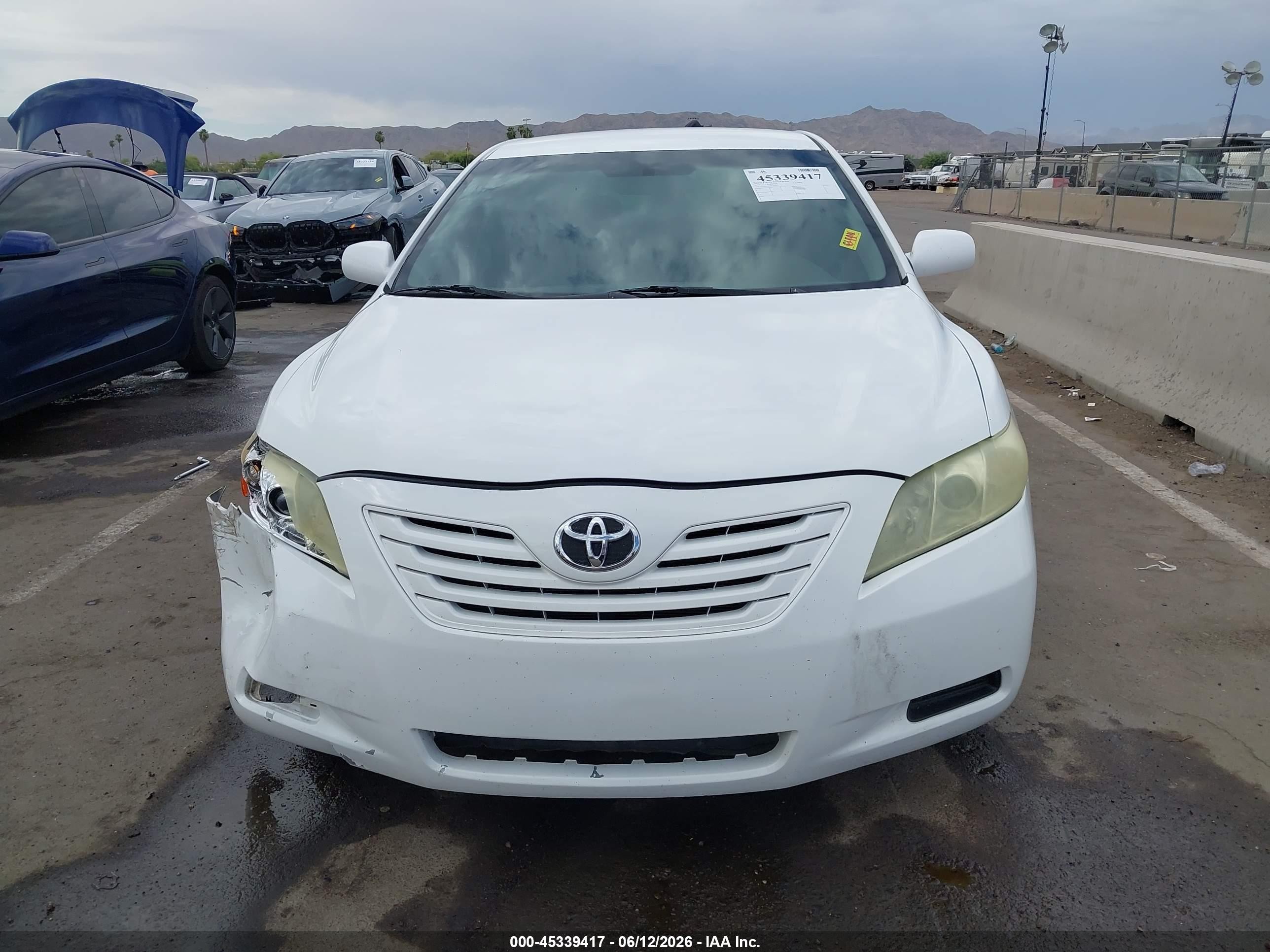 2008 Toyota Camry Le White vin: 4T1BE46K28U774311