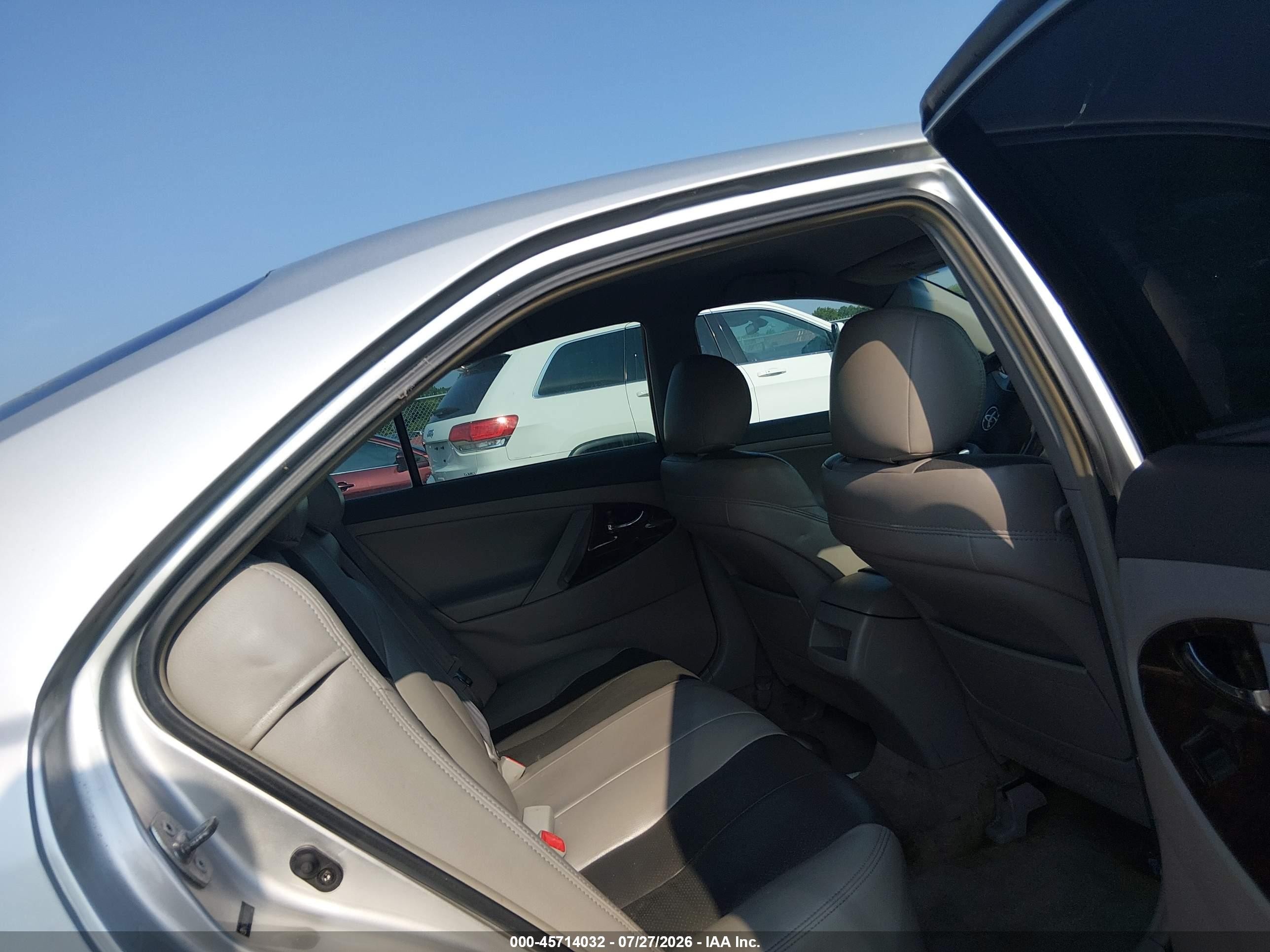 2009 Toyota Camry Le Silver vin: 4T1BE46K29U271749