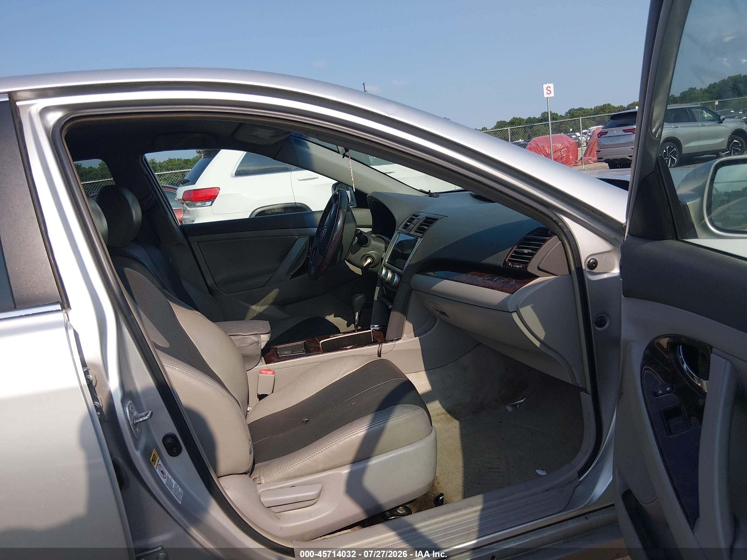 2009 Toyota Camry Le Silver vin: 4T1BE46K29U271749