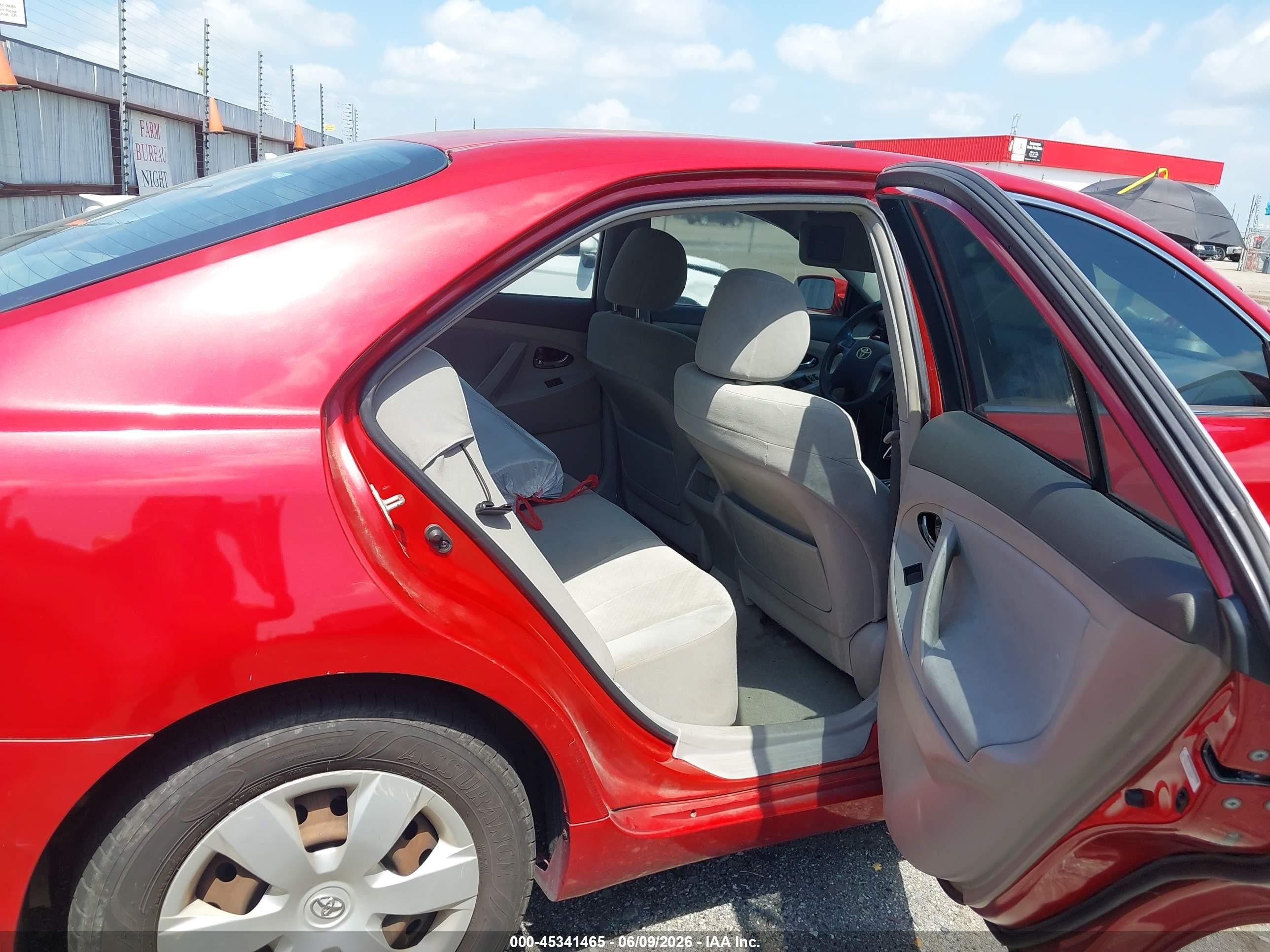 2009 Toyota Camry Le Red vin: 4T1BE46K29U286784