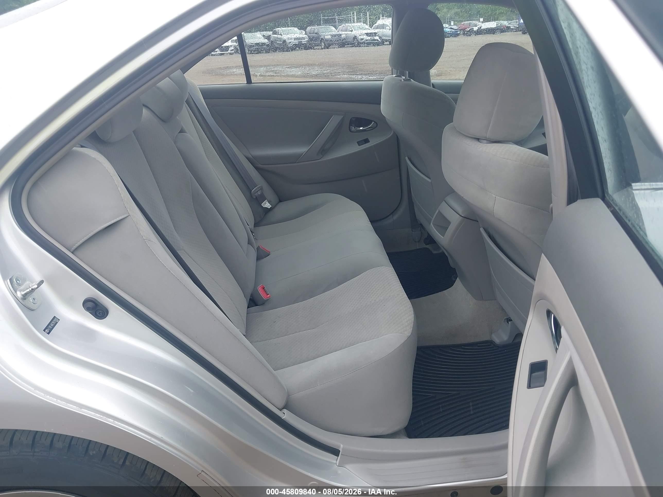 2009 Toyota Camry Le Серый vin: 4T1BE46K29U290902