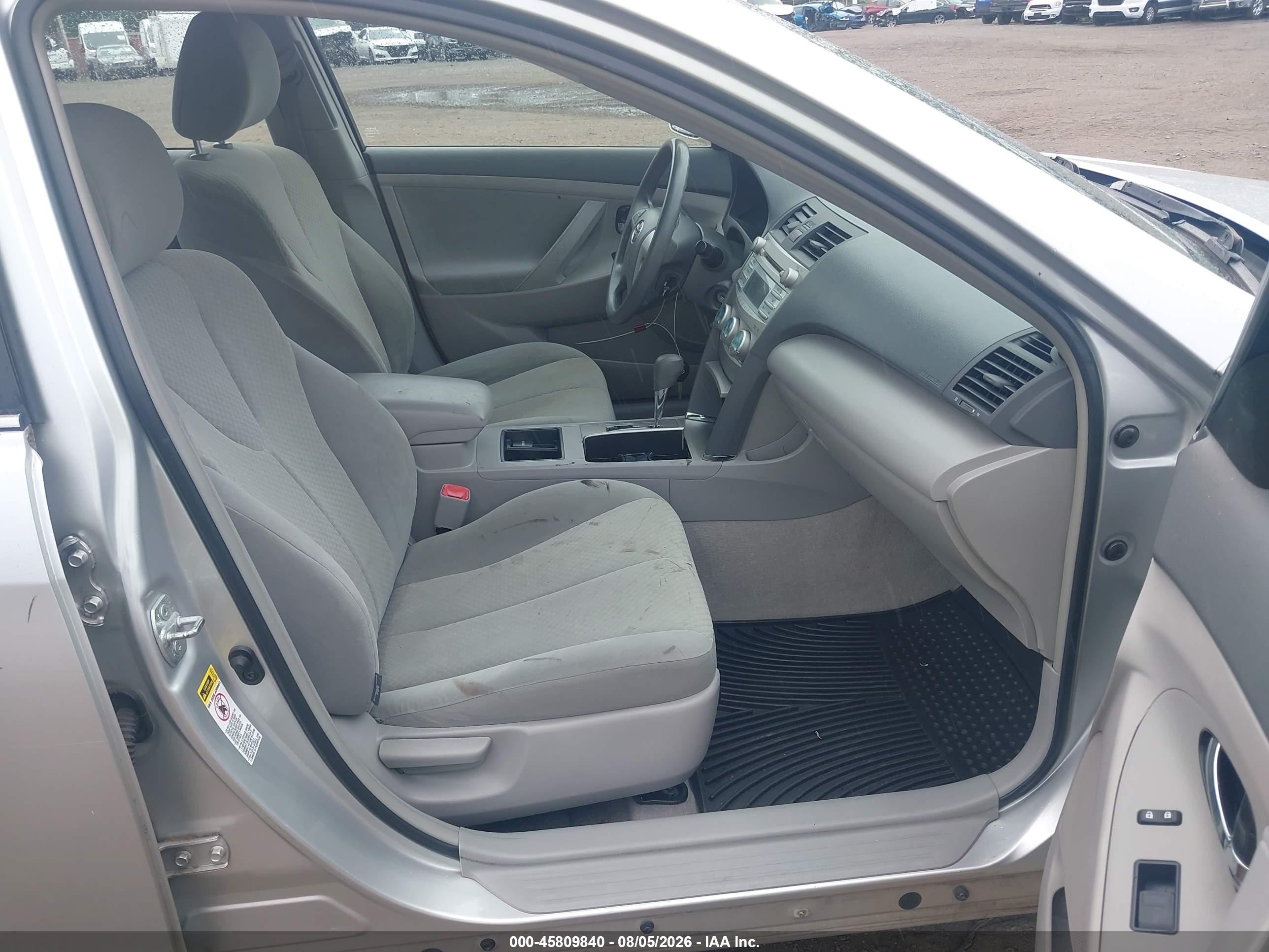 2009 Toyota Camry Le Серый vin: 4T1BE46K29U290902