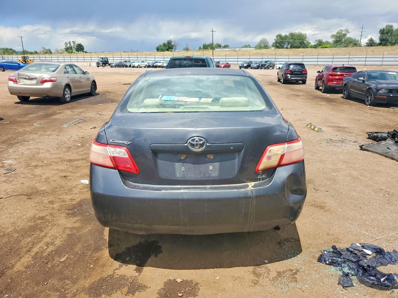 2009 Toyota Camry Le Gray vin: 4T1BE46K29U352976
