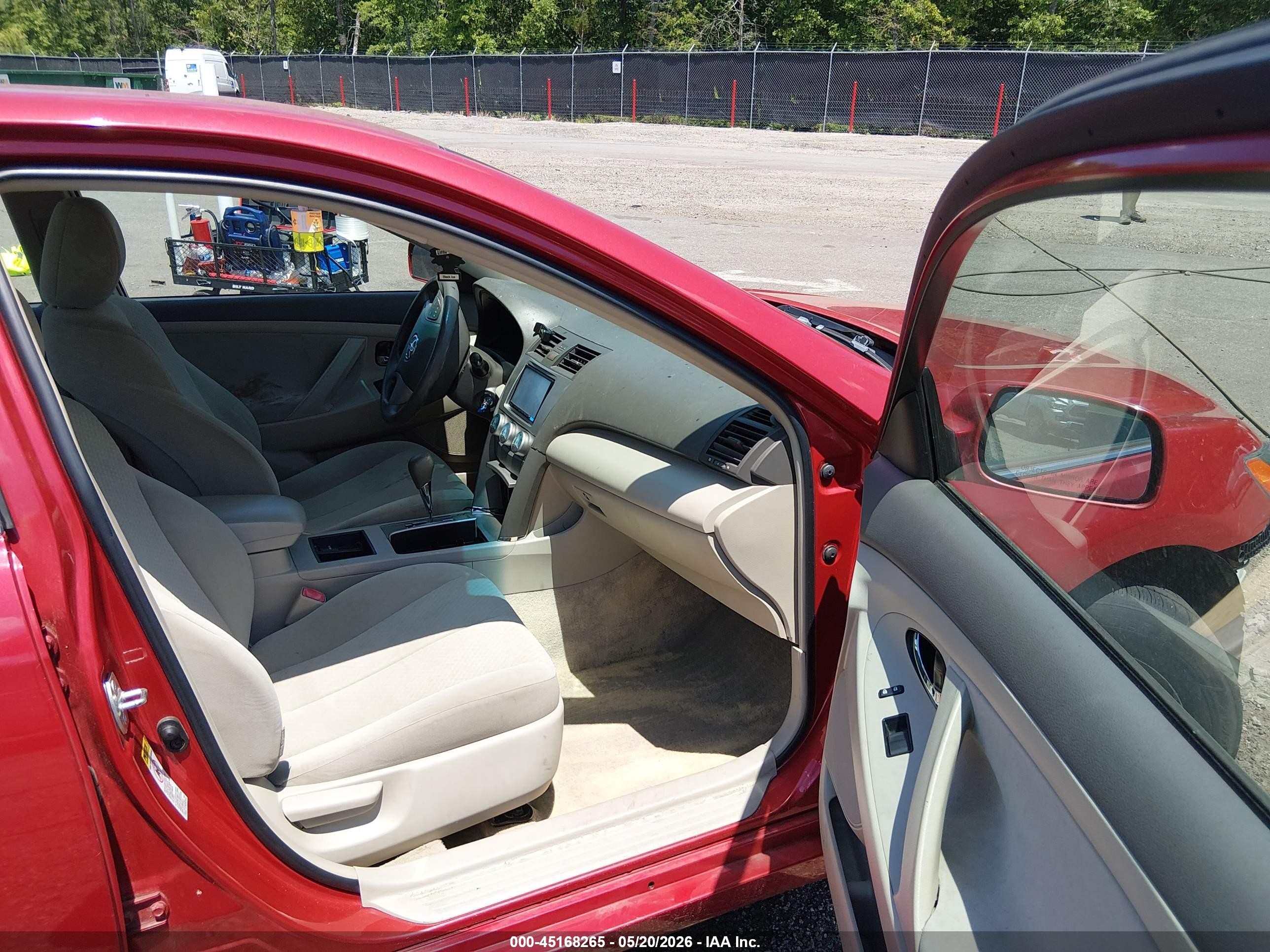 2009 Toyota Camry Le Red vin: 4T1BE46K29U361483