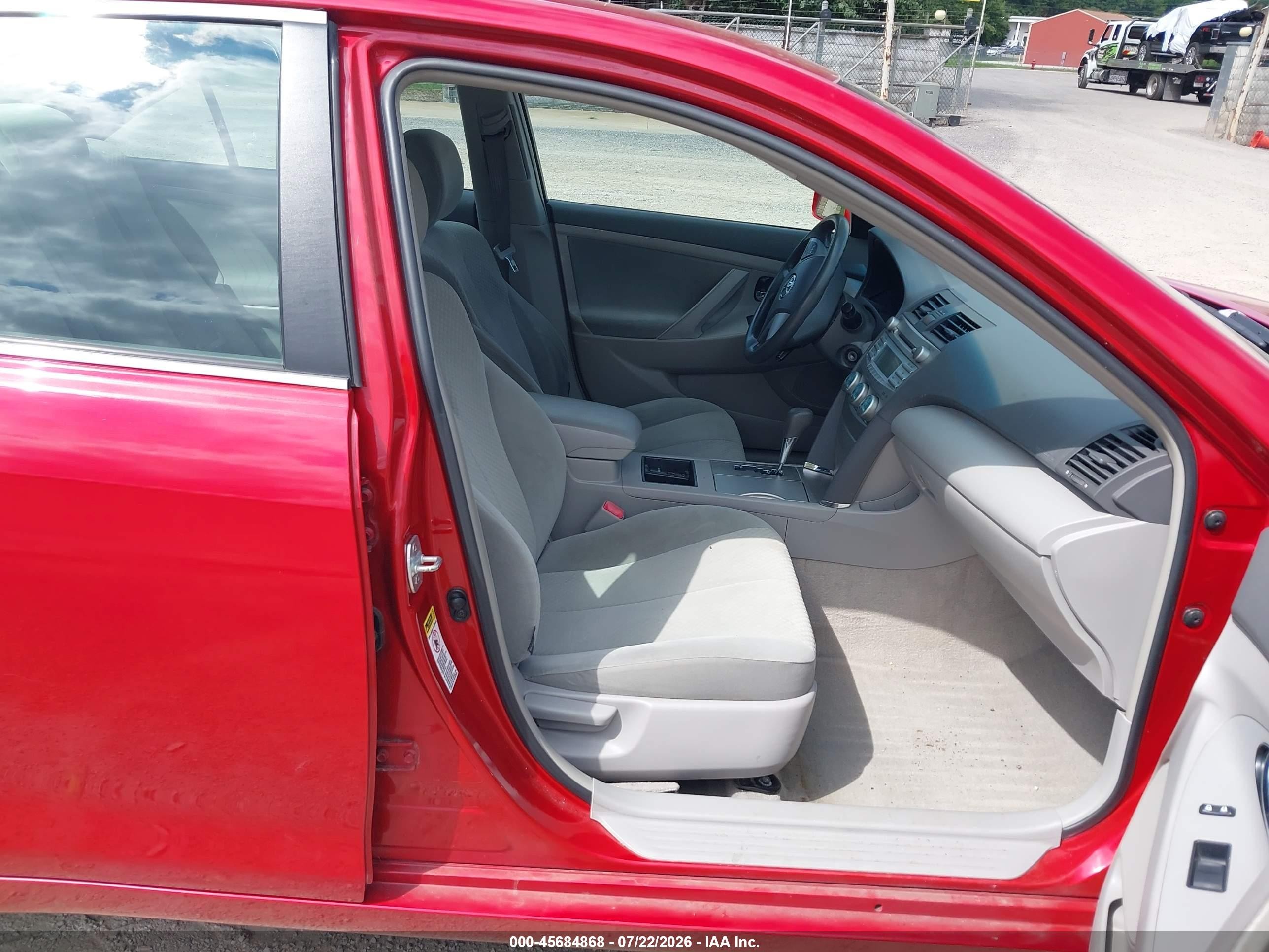 2009 Toyota Camry Le Red vin: 4T1BE46K29U378509