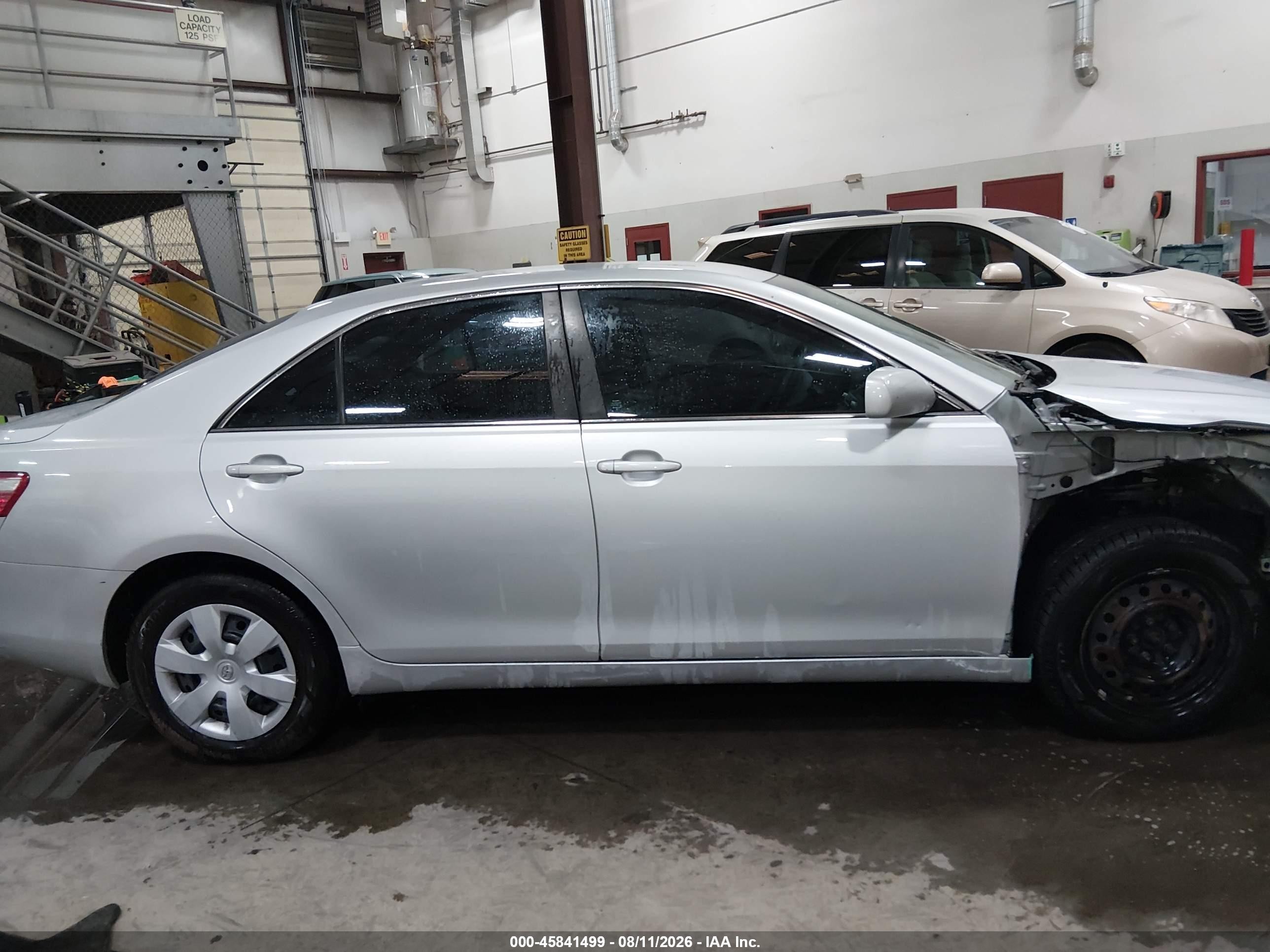 2009 Toyota Camry Le Gray vin: 4T1BE46K29U381085