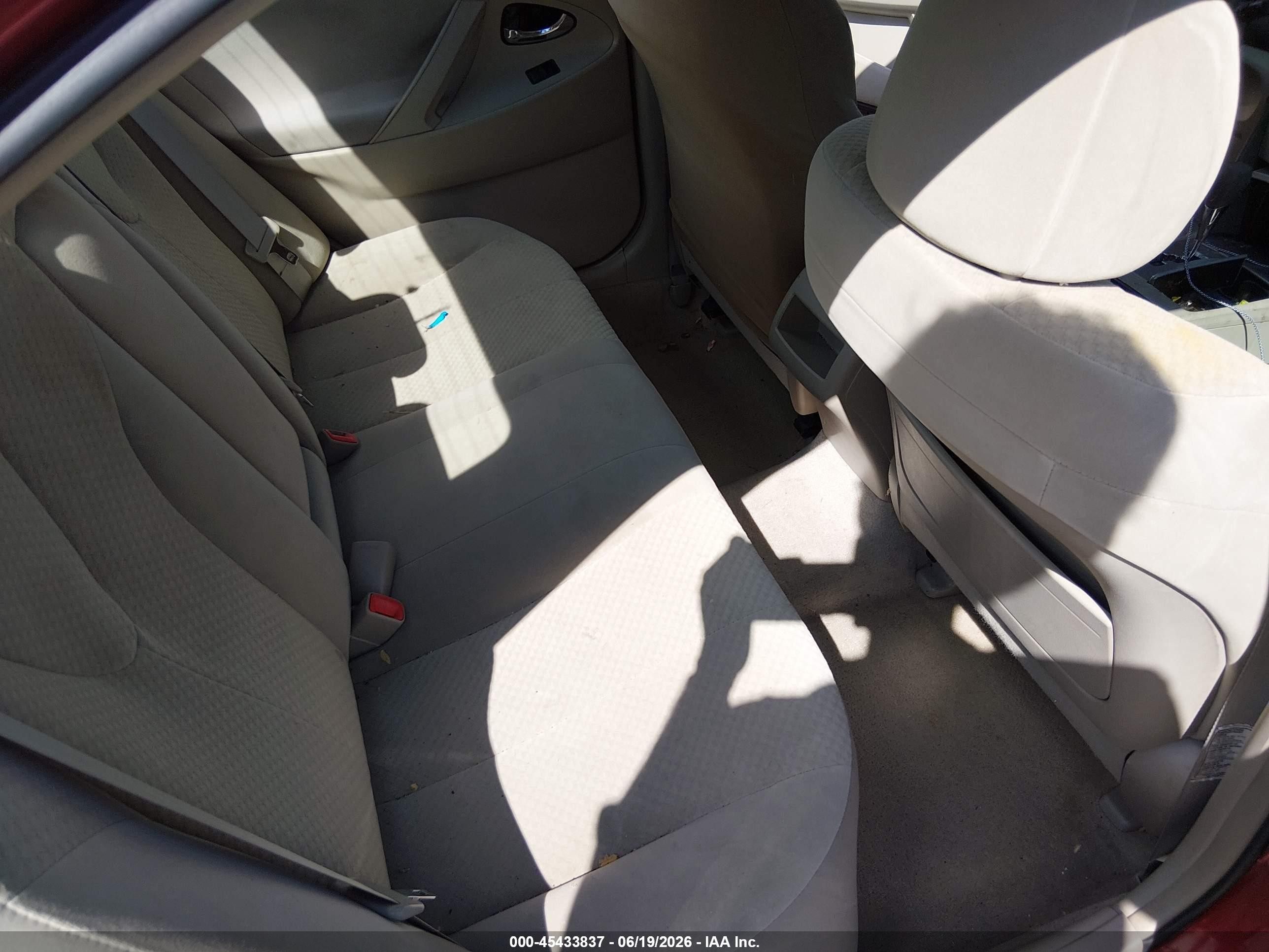 2009 Toyota Camry Le Red vin: 4T1BE46K29U392118