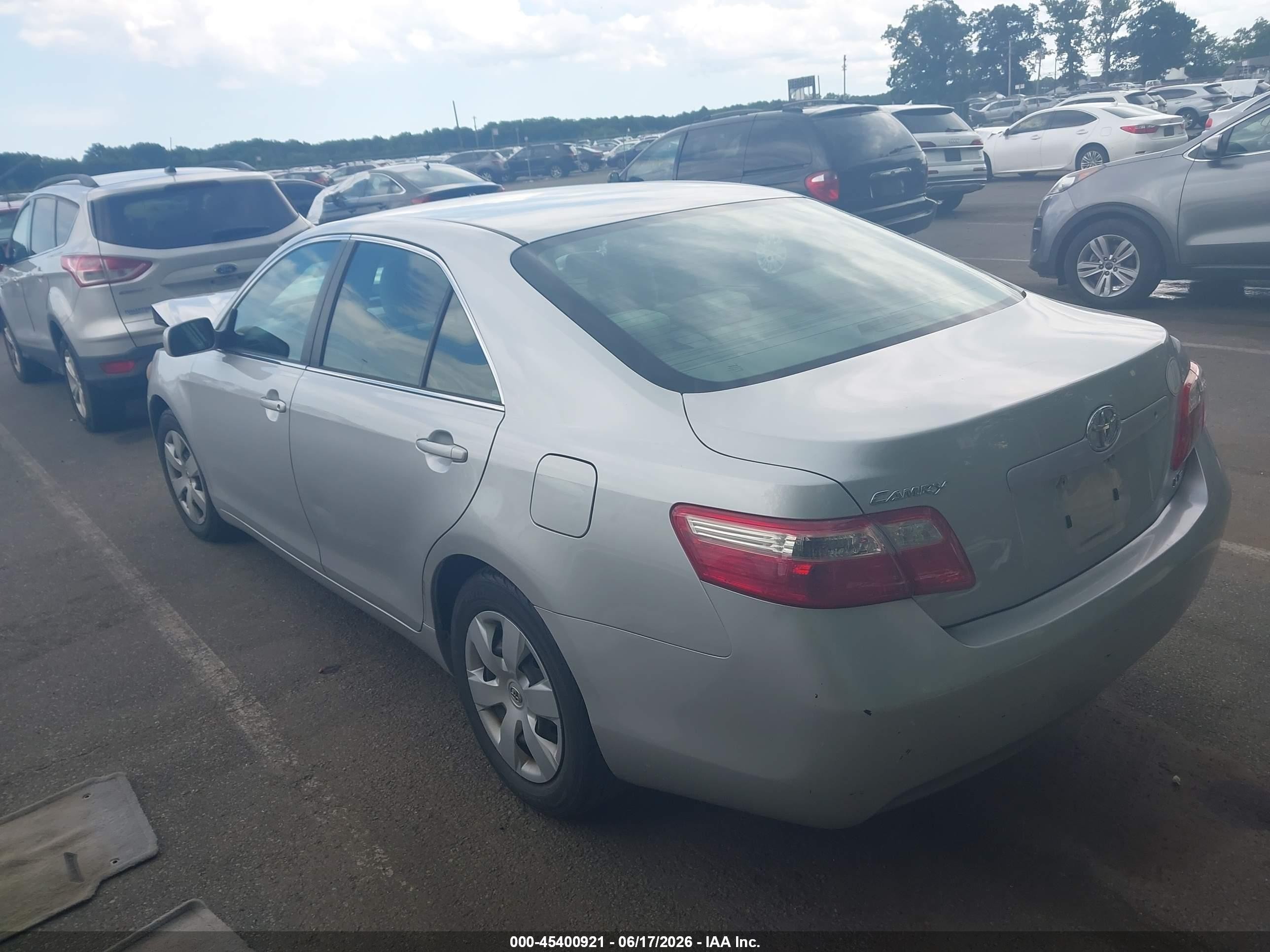 2009 Toyota Camry Le Silver vin: 4T1BE46K29U404462