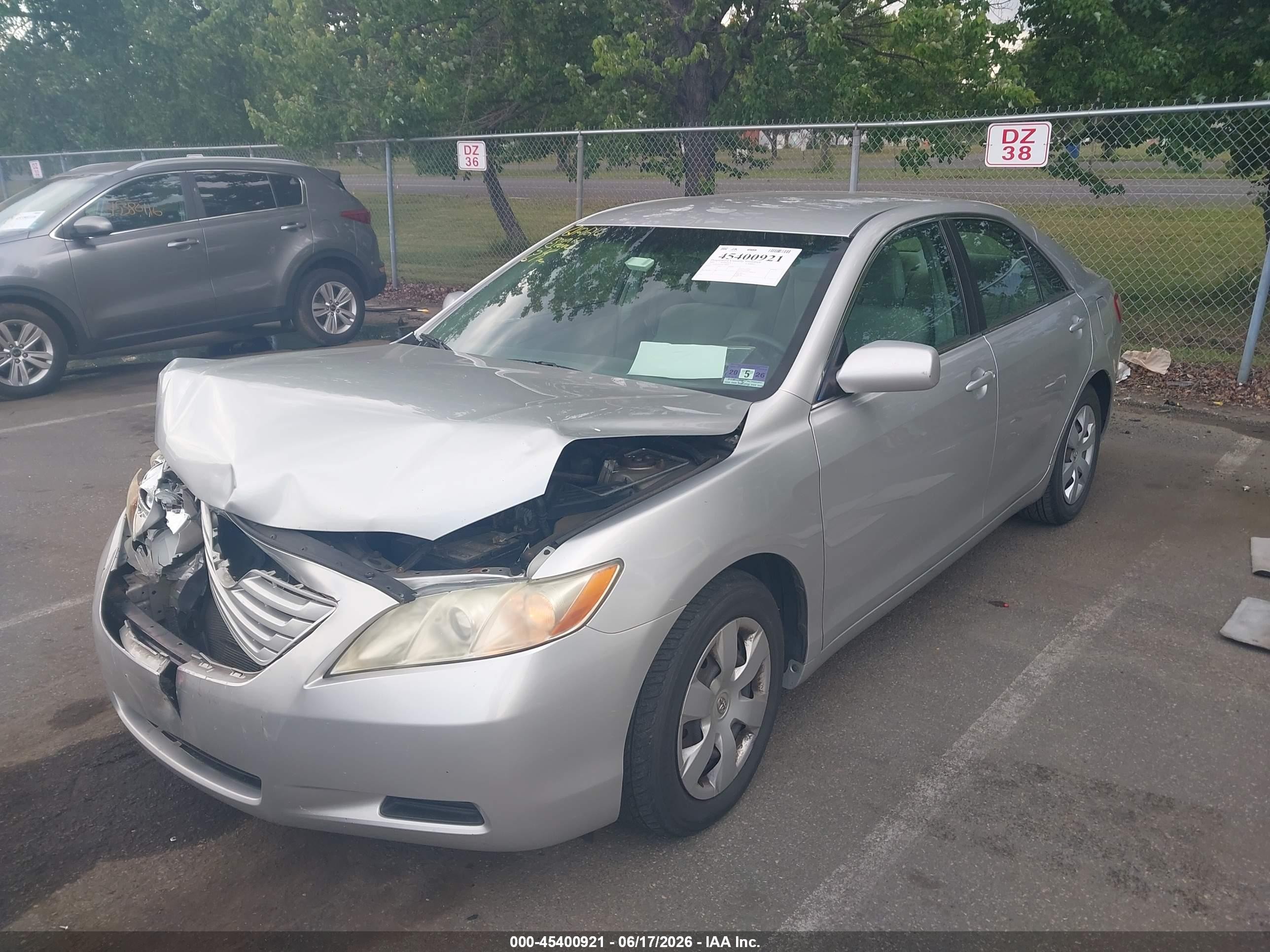 2009 Toyota Camry Le Silver vin: 4T1BE46K29U404462