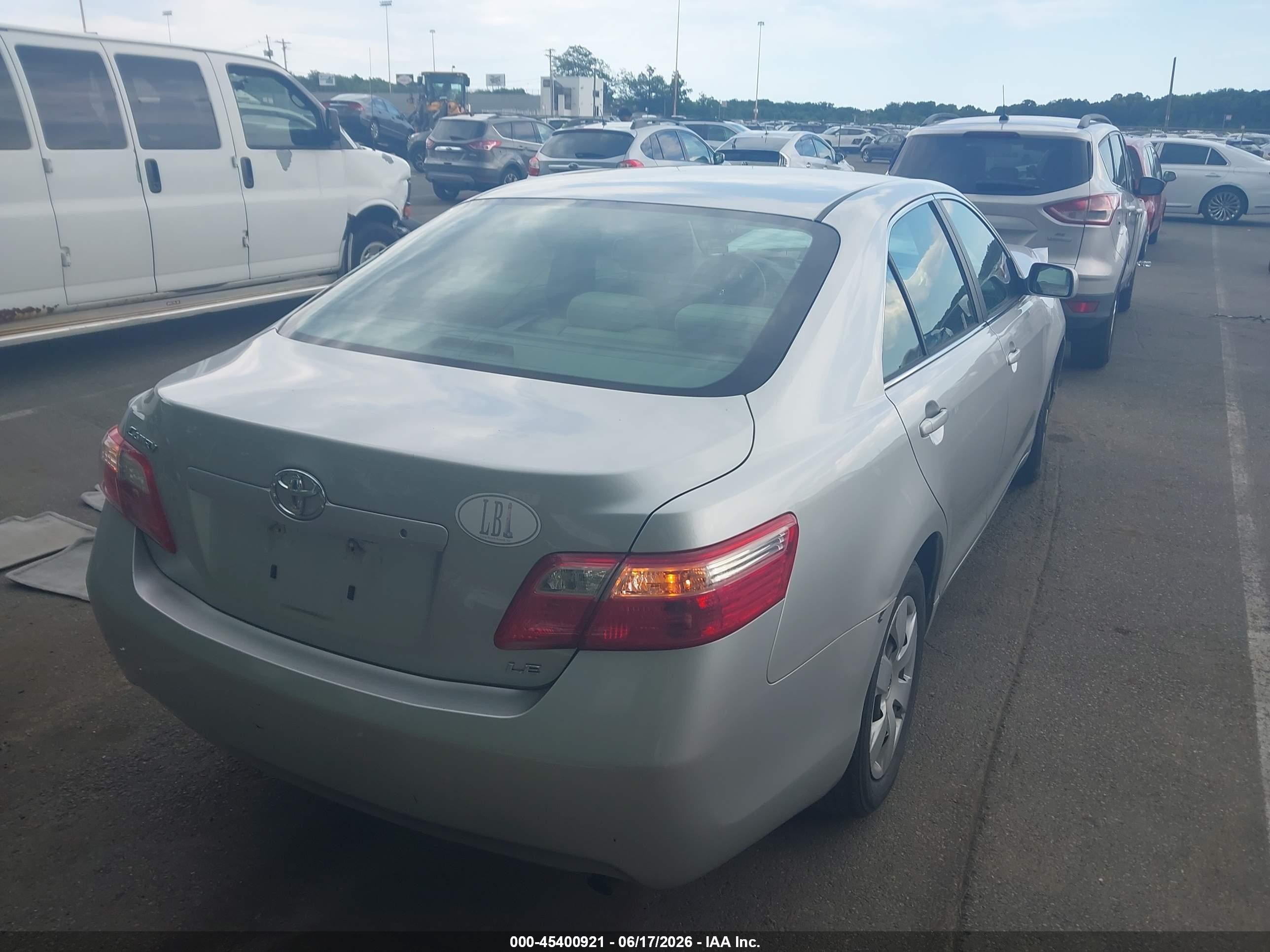 2009 Toyota Camry Le Silver vin: 4T1BE46K29U404462