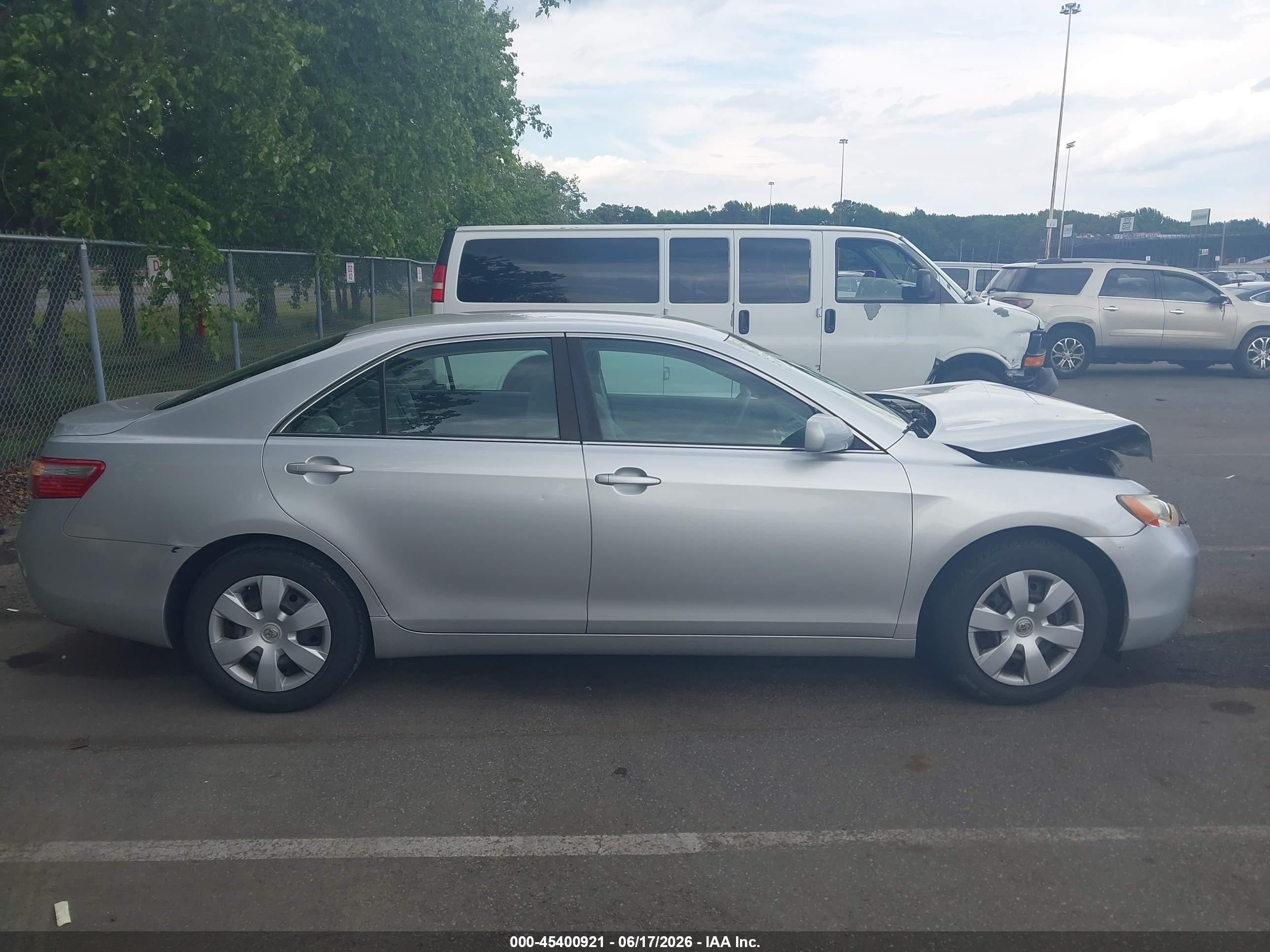 2009 Toyota Camry Le Silver vin: 4T1BE46K29U404462