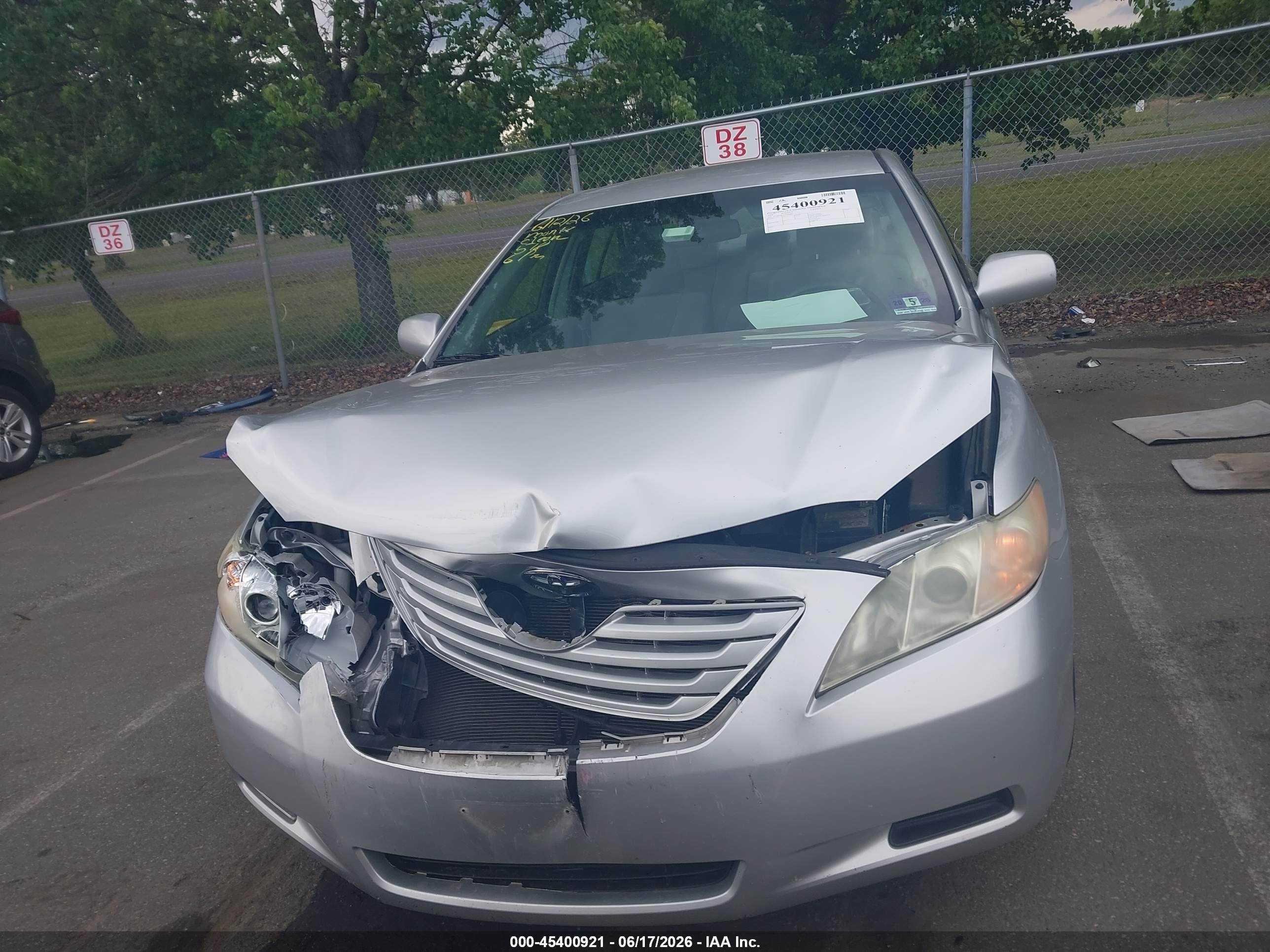 2009 Toyota Camry Le Silver vin: 4T1BE46K29U404462