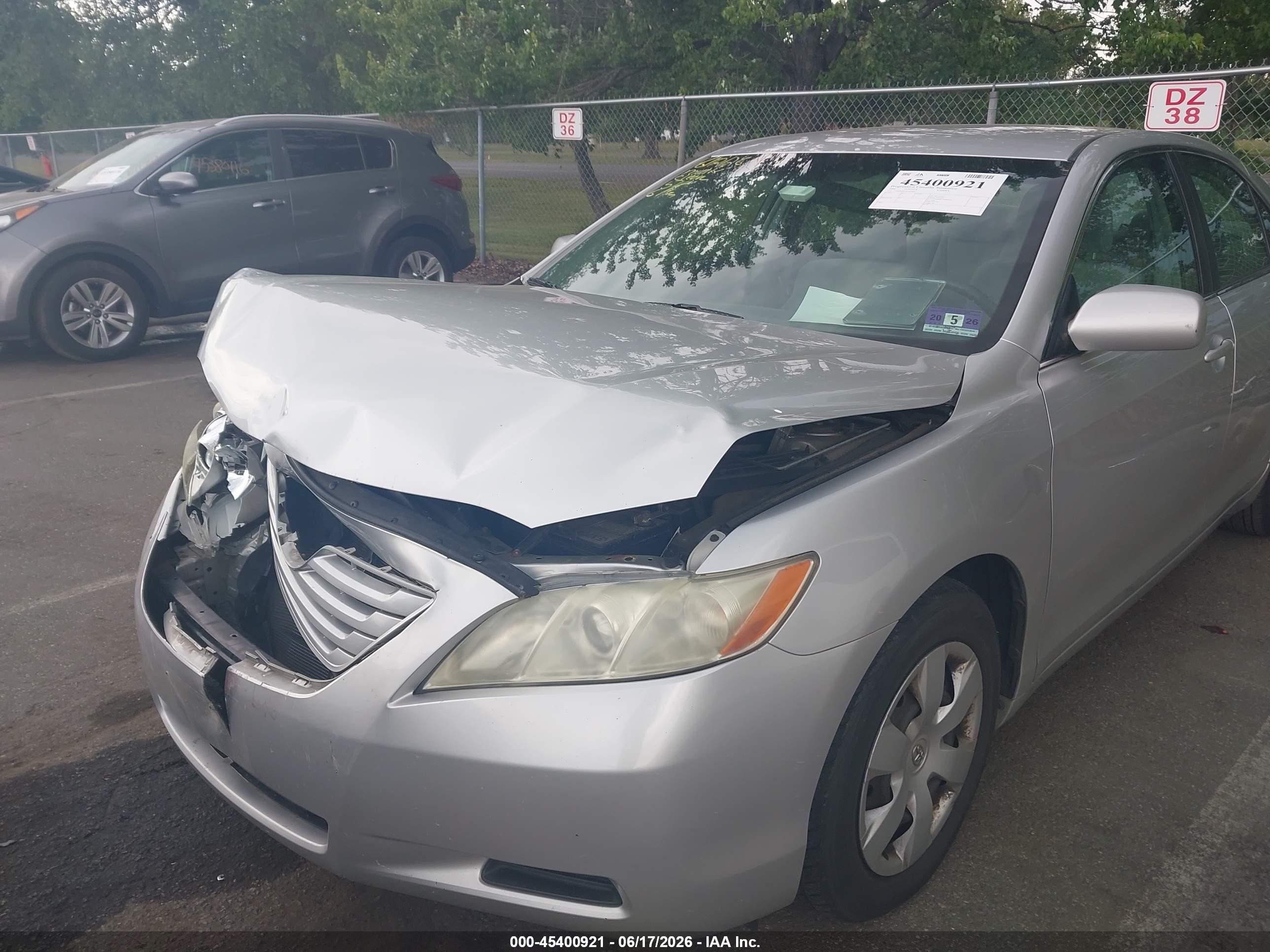 2009 Toyota Camry Le Silver vin: 4T1BE46K29U404462