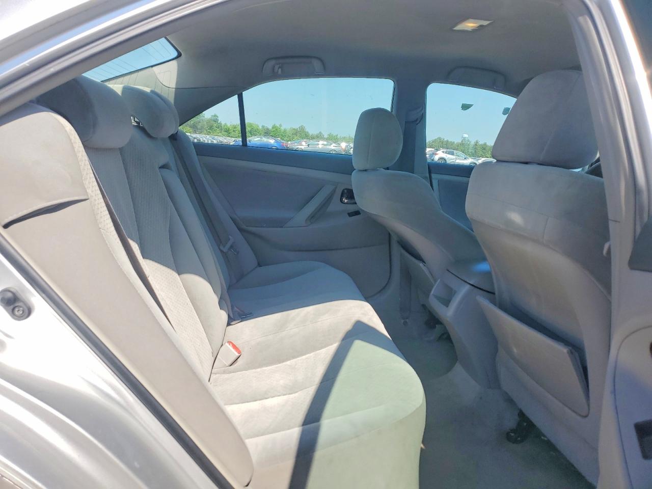 2009 Toyota Camry Le Серебряный vin: 4T1BE46K29U416417