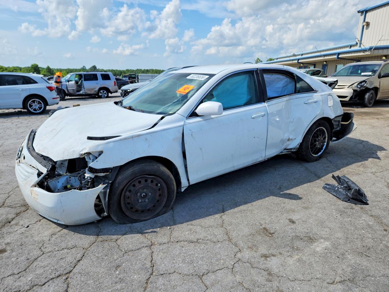 2009 Toyota Camry Le White vin: 4T1BE46K29U803727
