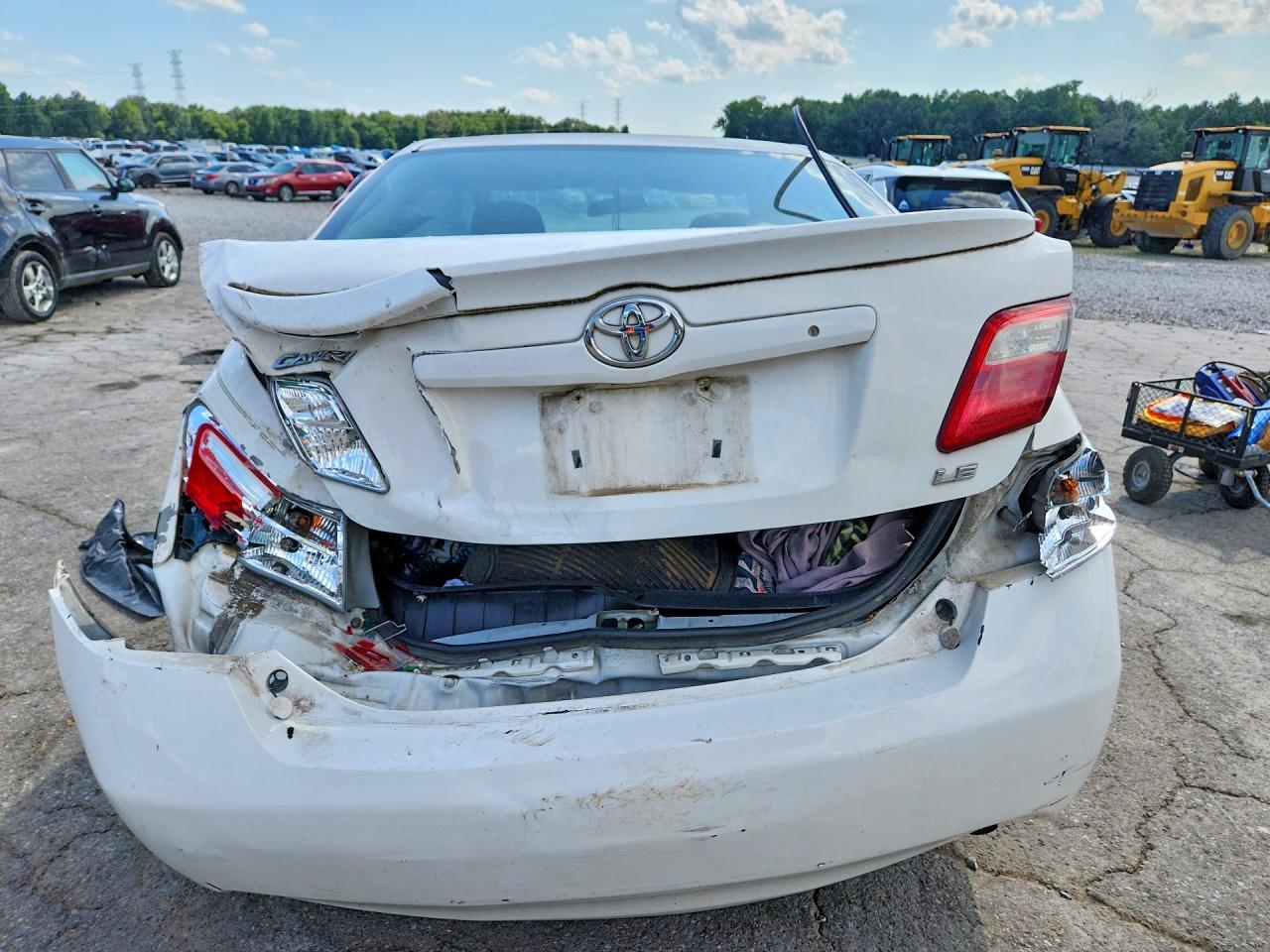 2009 Toyota Camry Le White vin: 4T1BE46K29U803727